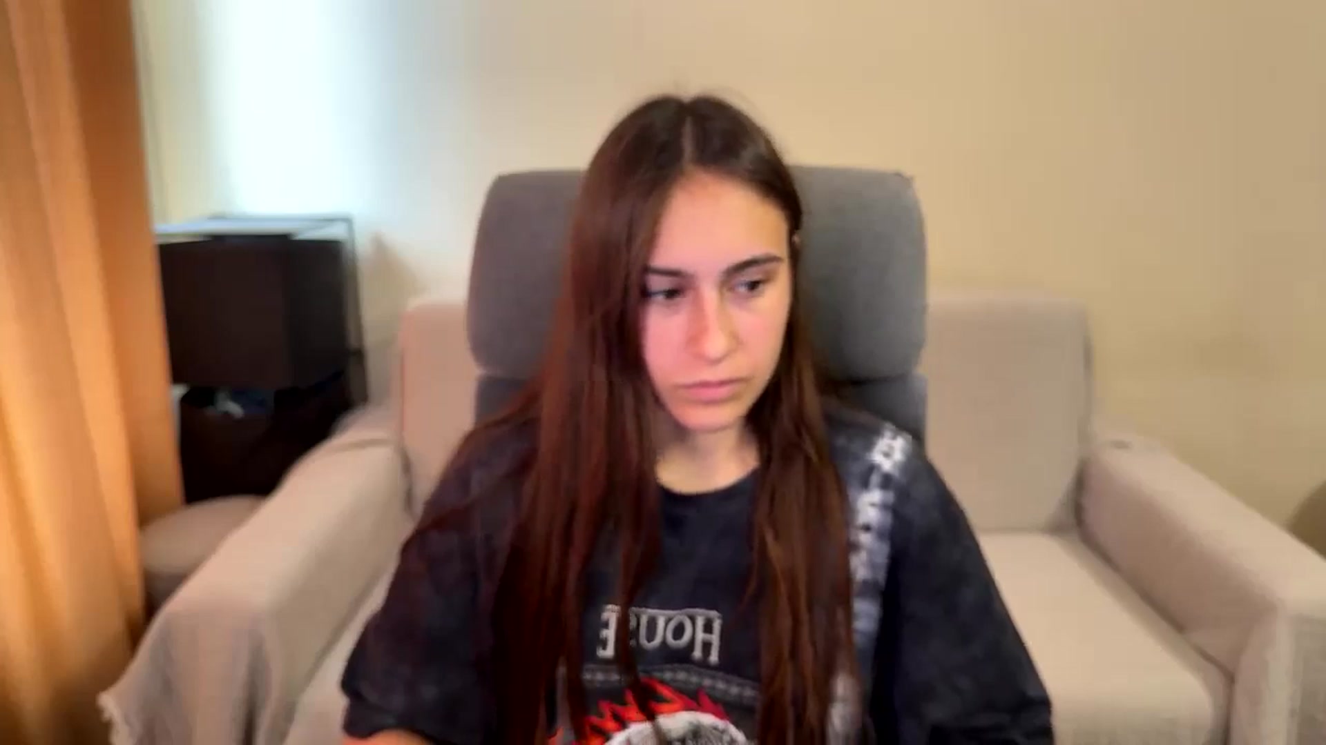 Gallery image thumbnail from ulohu's myfreecams stream on, 08/19/2025, 12:58 image 4 of 20