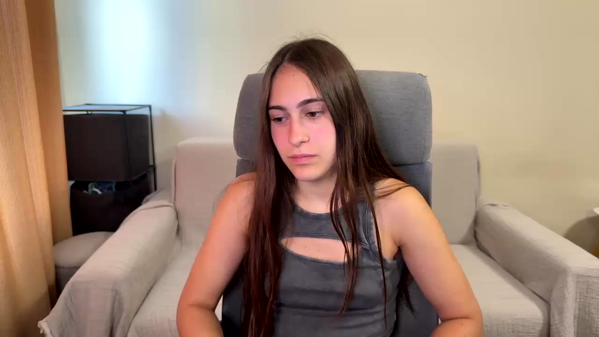 Gallery image thumbnail from ulohu's myfreecams stream on, 08/19/2025, 14:33 image 15 of 20