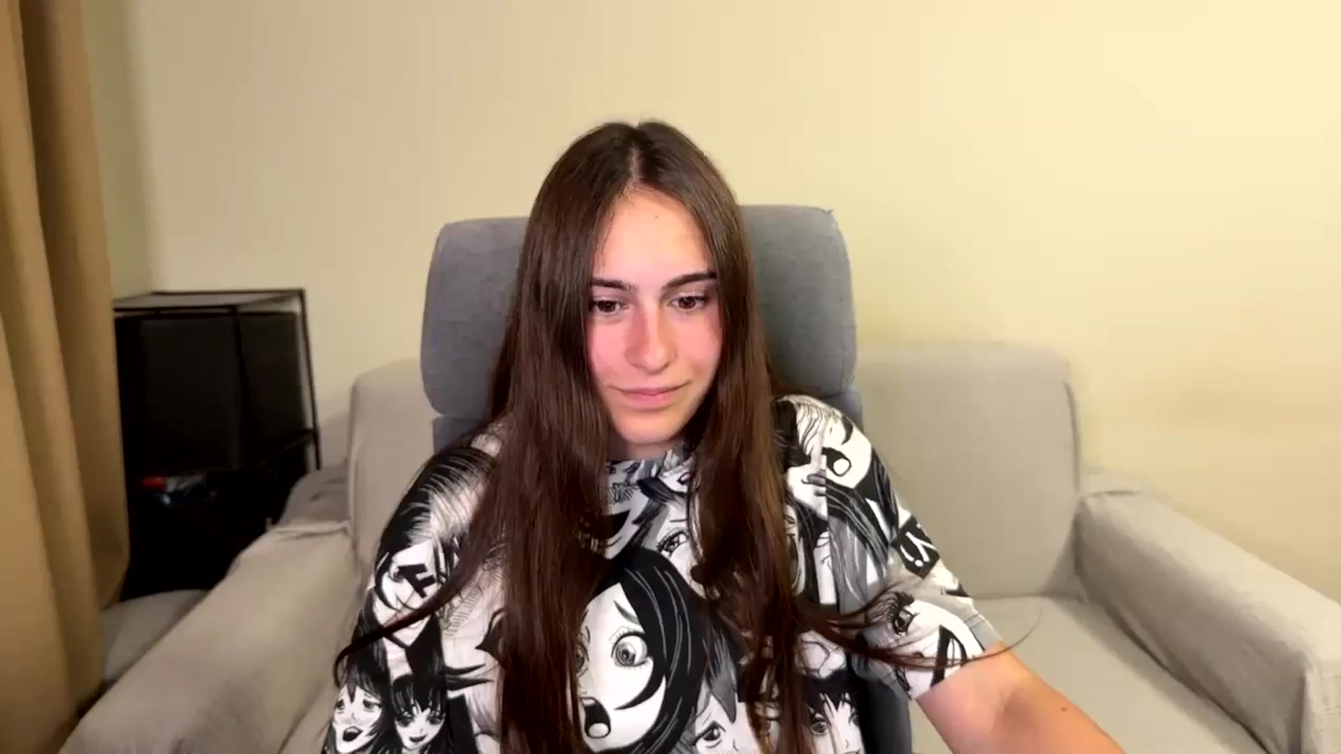 Gallery image thumbnail from ulohu's myfreecams stream on, 08/27/2025, 21:09 image 3 of 20