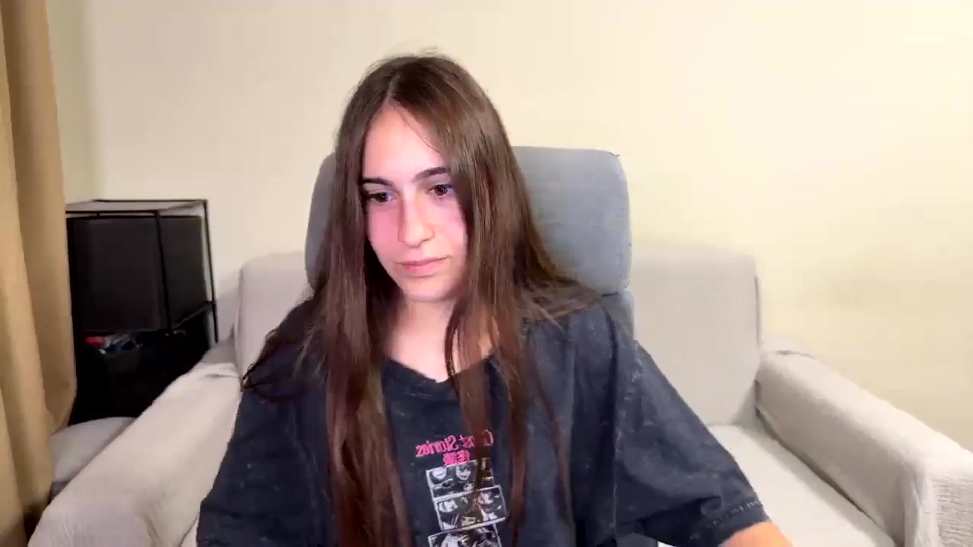 Gallery image thumbnail from ulohu's myfreecams stream on, 08/29/2025, 20:17 image 11 of 20