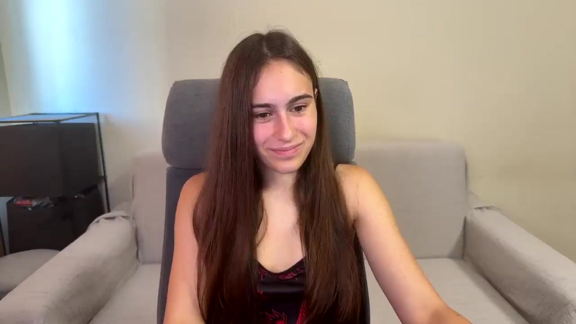Gallery image thumbnail from ulohu's myfreecams stream on, 09/04/2025, 12:18 image 5 of 20
