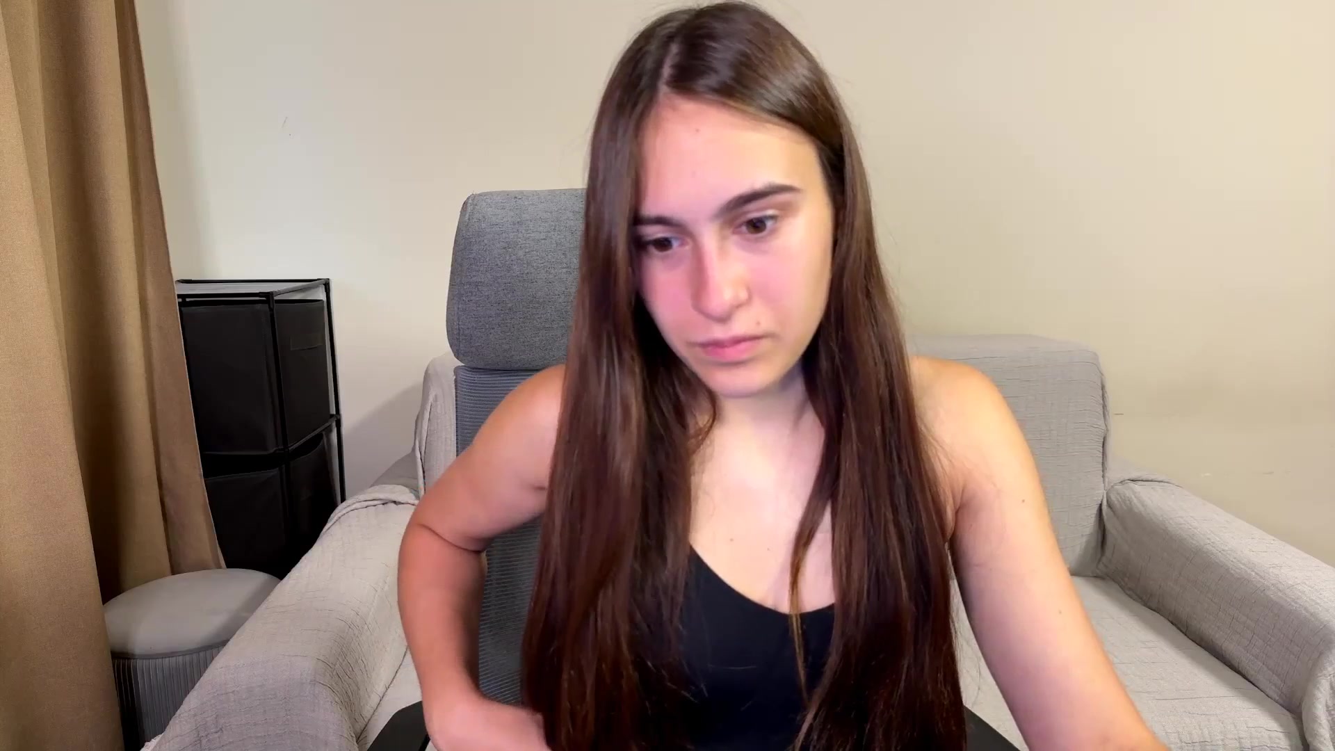 Gallery image thumbnail from ulohu's myfreecams stream on, 09/19/2025, 15:59 image 19 of 20