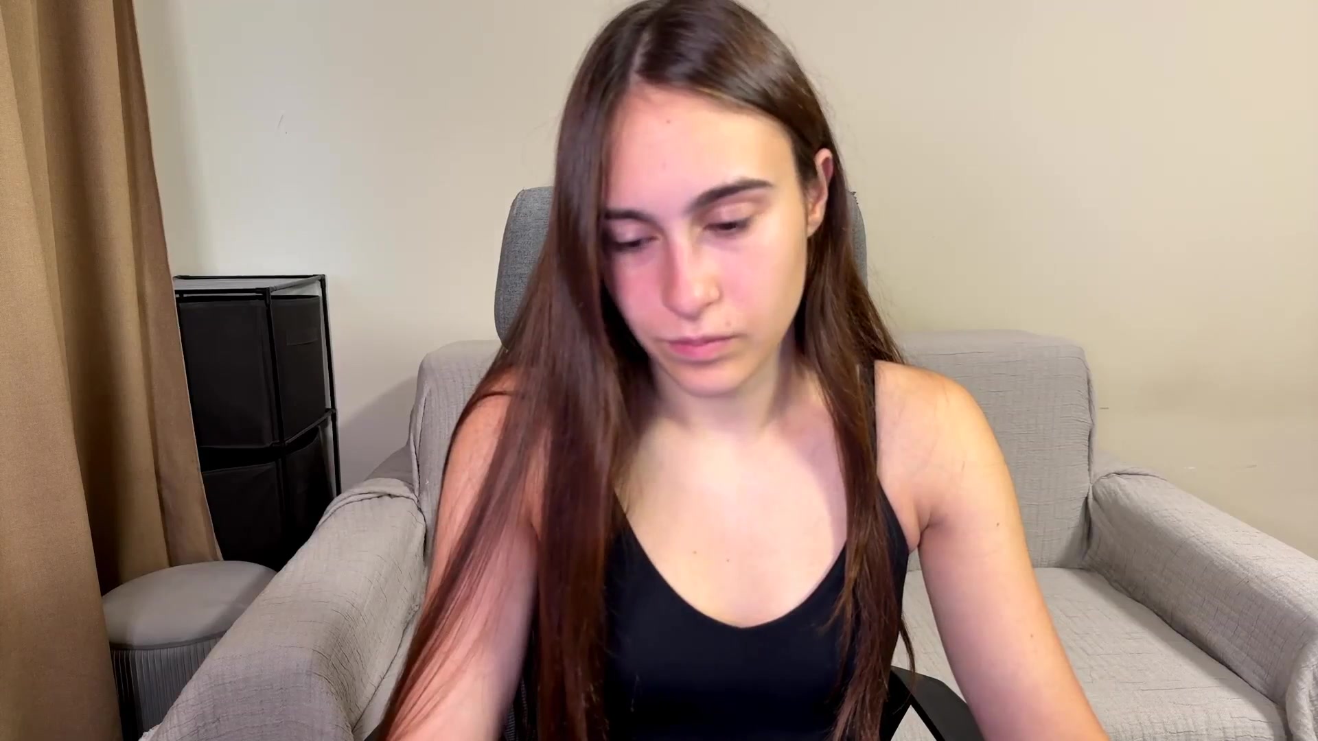 Gallery image thumbnail from ulohu's myfreecams stream on, 09/19/2025, 15:59 image 18 of 20