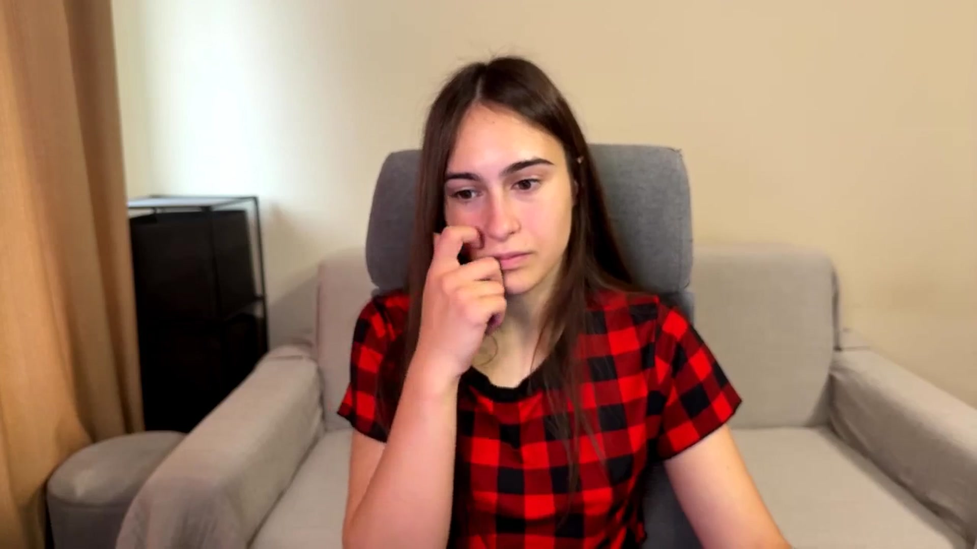 Gallery image thumbnail from ulohu's myfreecams stream on, 10/02/2025, 10:40 image 19 of 20