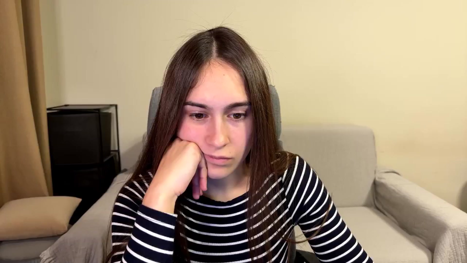 Gallery image thumbnail from ulohu's myfreecams stream on, 11/12/2025, 16:55 image 8 of 20