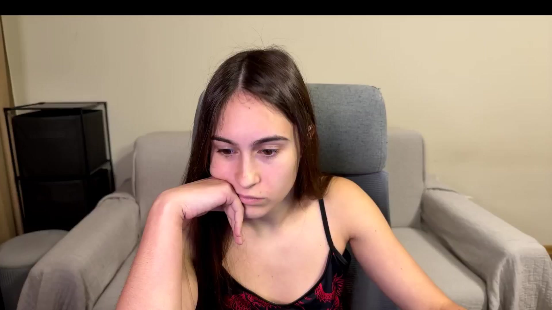 Gallery image thumbnail from ulohu's myfreecams stream on, 11/21/2025, 15:22 image 8 of 20