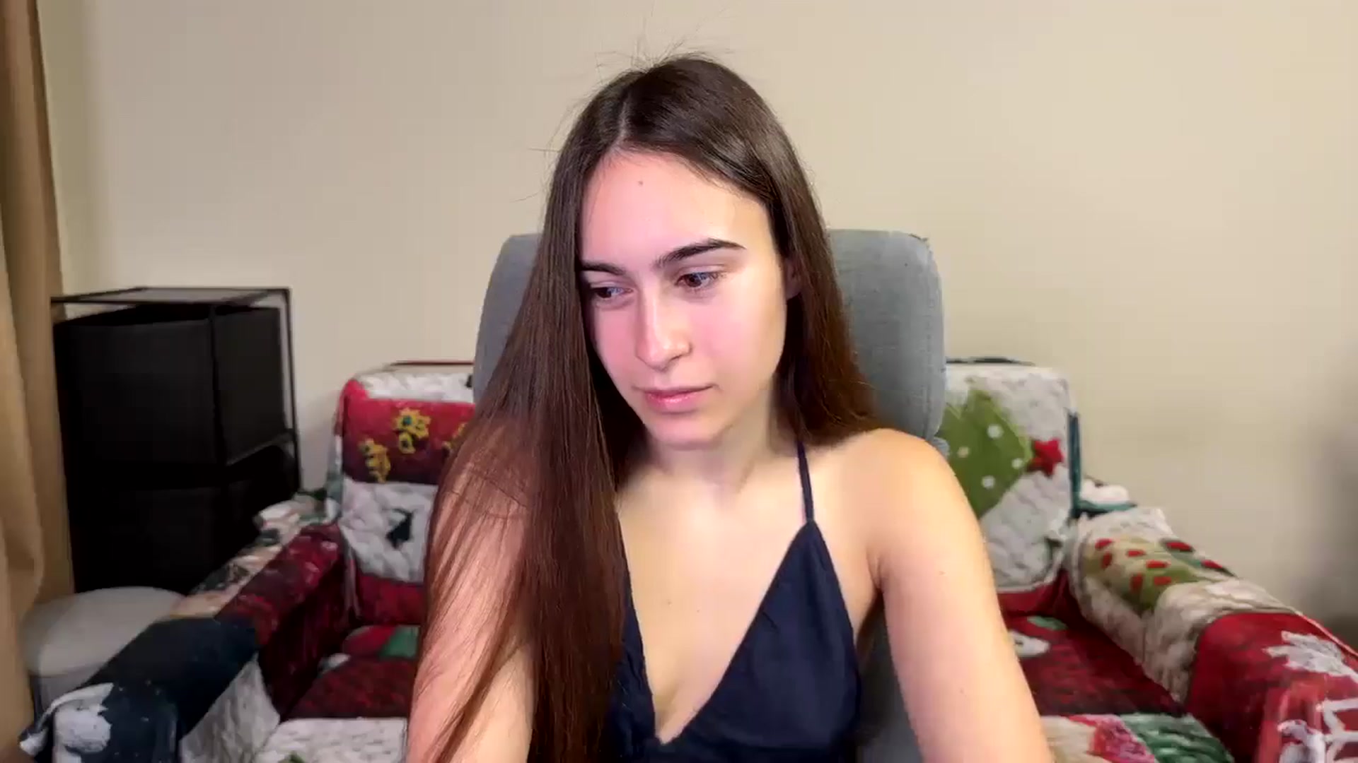 Gallery image thumbnail from ulohu's myfreecams stream on, 12/19/2025, 13:56 image 14 of 20