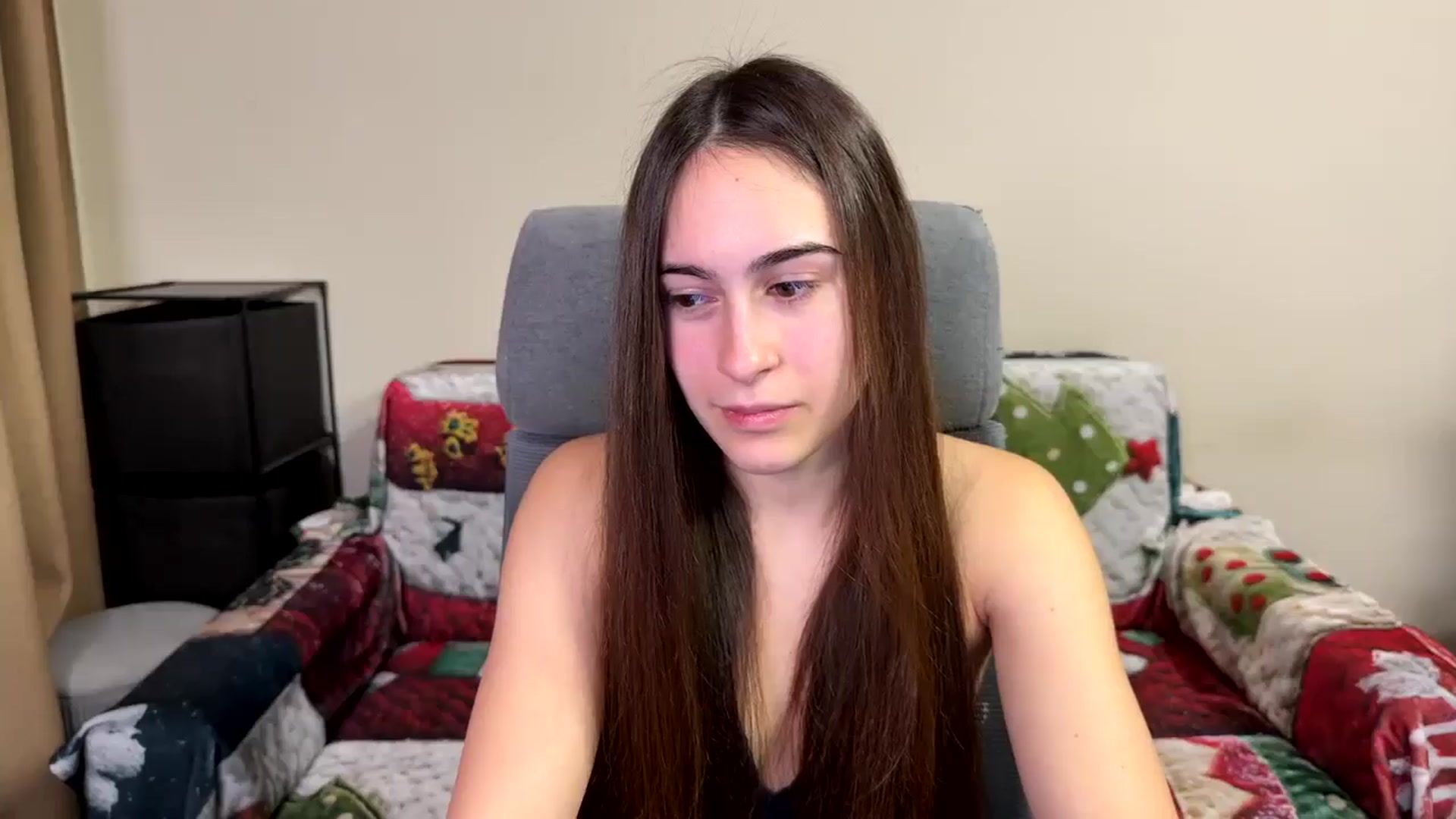 Gallery image thumbnail from ulohu's myfreecams stream on, 12/19/2025, 14:33 image 17 of 20