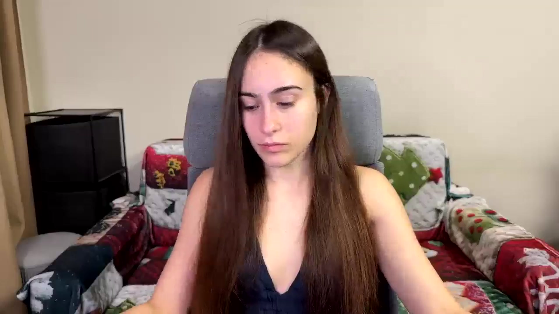 Gallery image thumbnail from ulohu's myfreecams stream on, 12/19/2025, 14:33 image 11 of 20