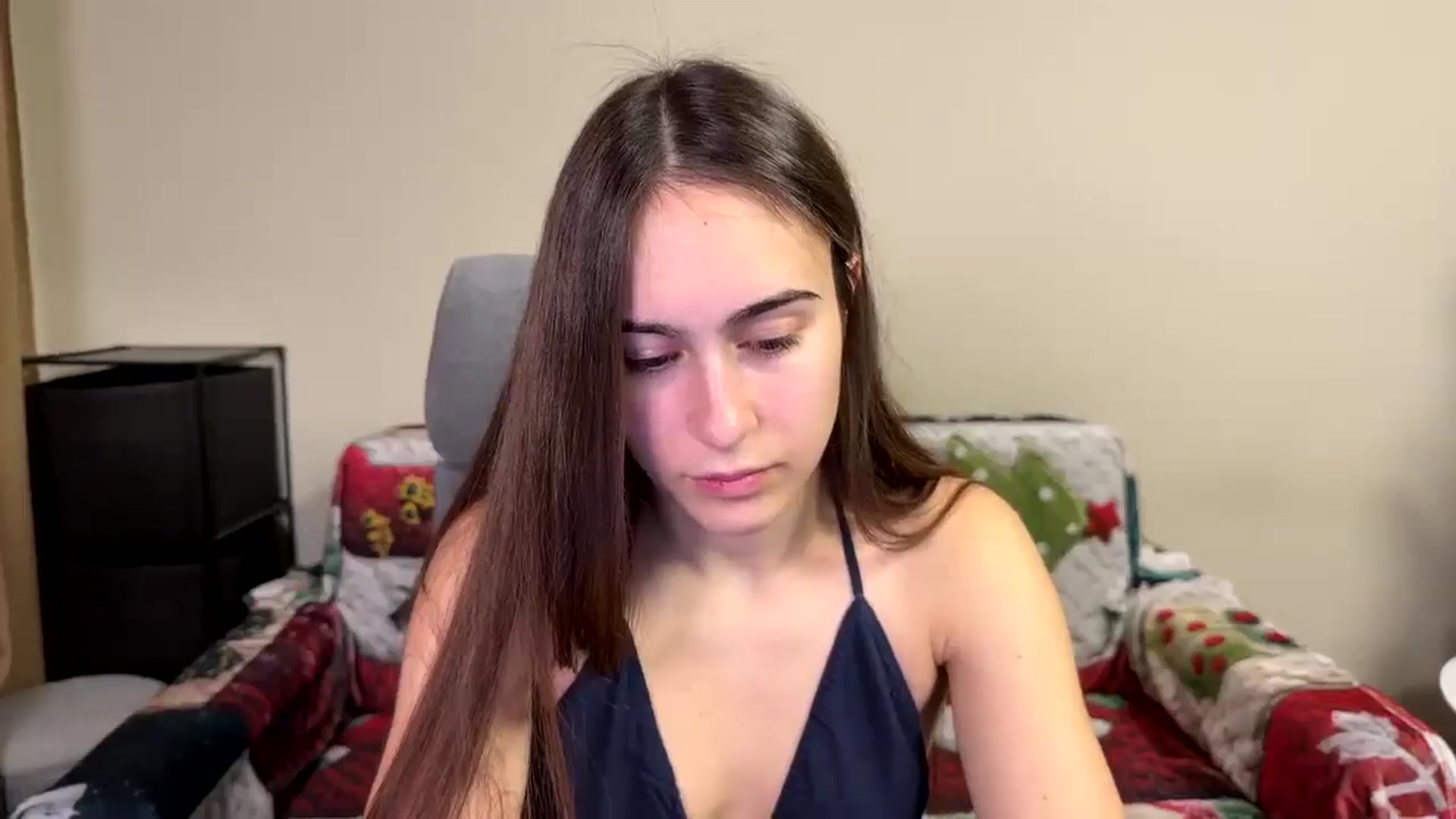 Gallery image thumbnail from ulohu's myfreecams stream on, 12/19/2025, 14:33 image 2 of 20