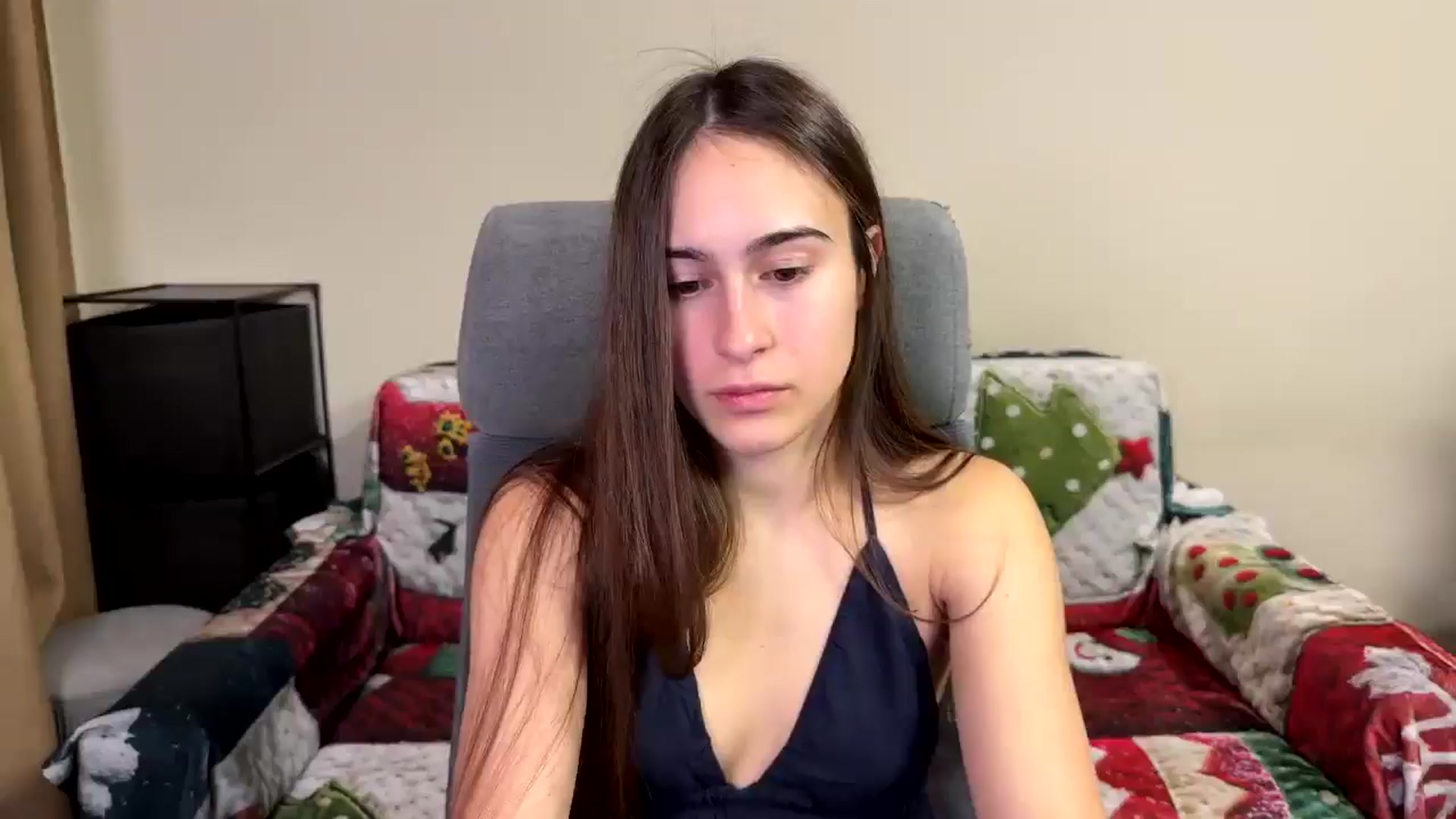 Gallery image thumbnail from ulohu's myfreecams stream on, 12/19/2025, 14:33 image 9 of 20