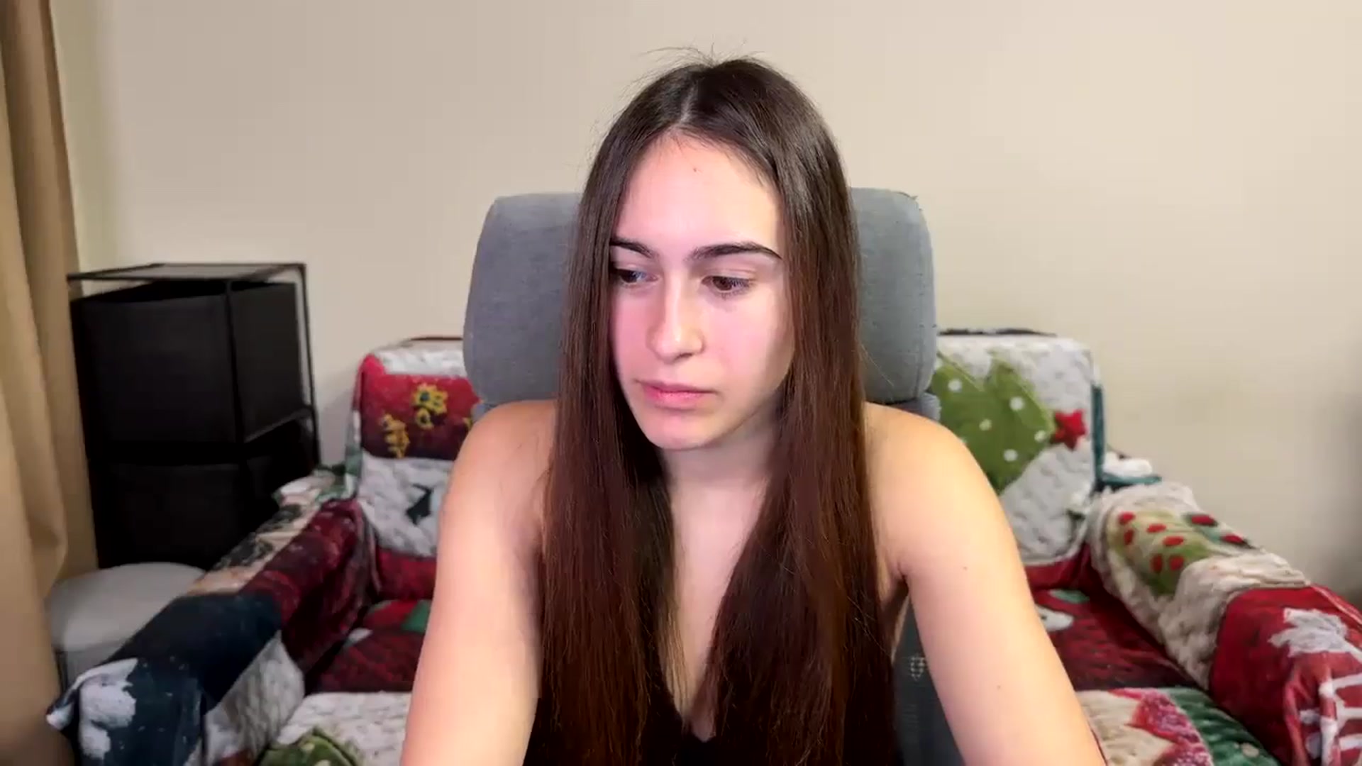 Gallery image thumbnail from ulohu's myfreecams stream on, 12/19/2025, 14:33 image 16 of 20