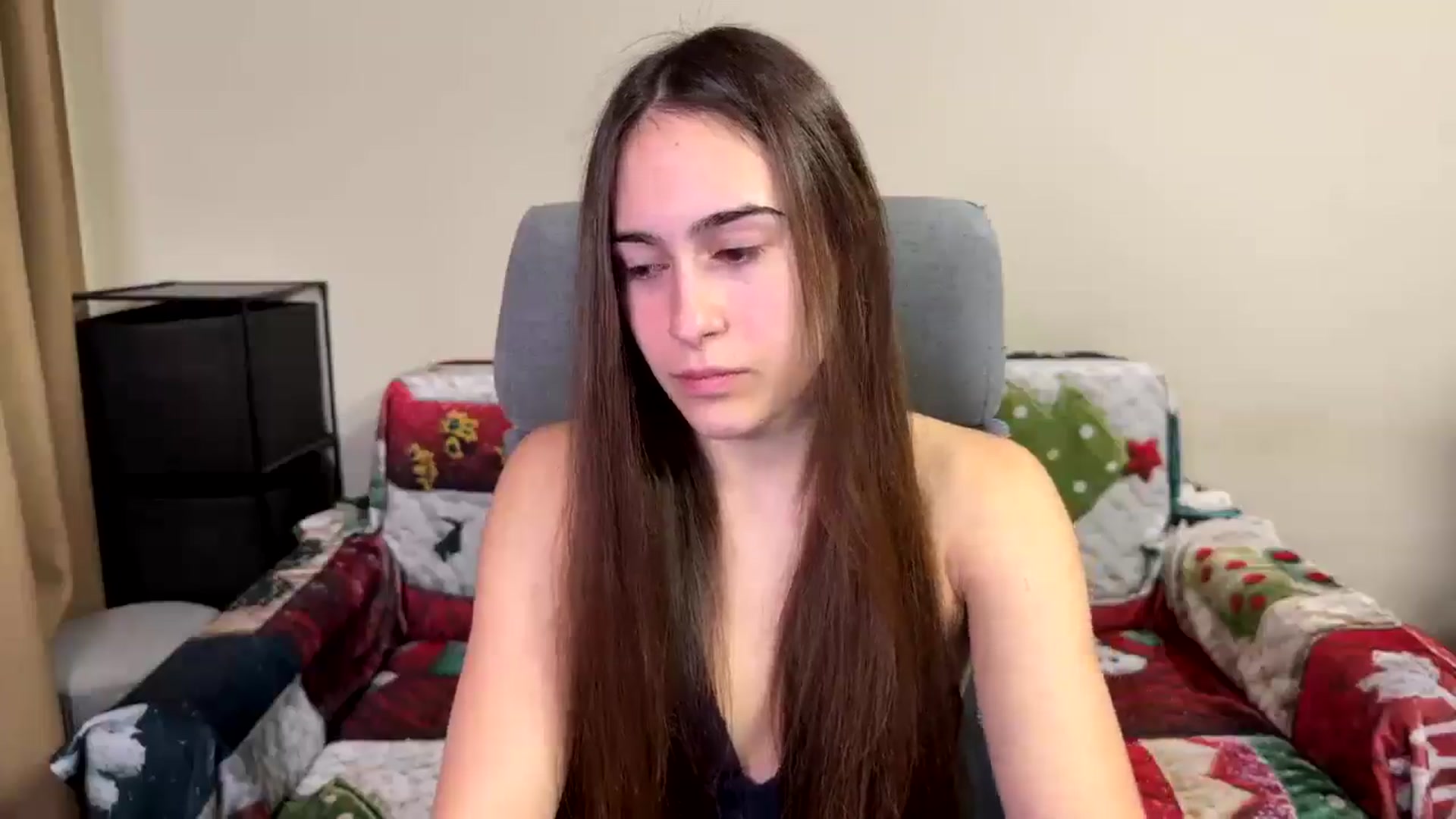 Gallery image thumbnail from ulohu's myfreecams stream on, 12/19/2025, 14:33 image 14 of 20