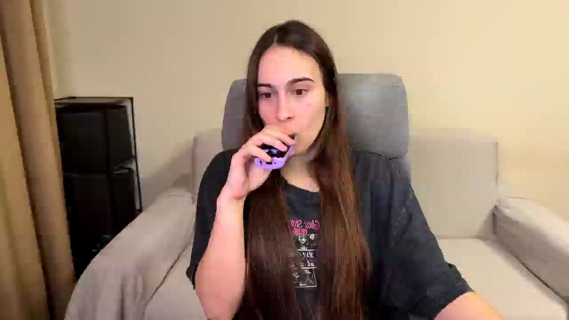 Gallery image thumbnail from ulohu's myfreecams stream on, 03/12/2026, 24:22 image 2 of 20