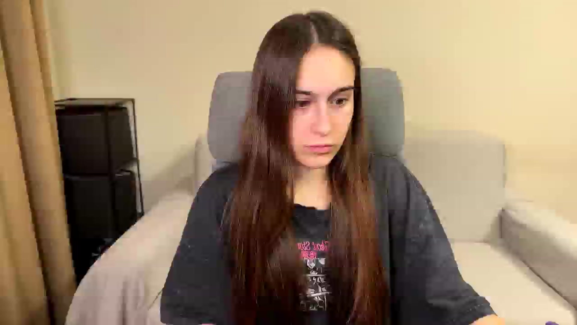 Gallery image thumbnail from ulohu's myfreecams stream on, 03/12/2026, 24:22 image 13 of 20