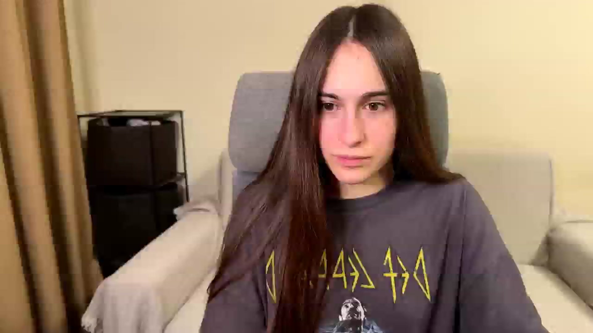 Gallery image thumbnail from ulohu's myfreecams stream on, 03/23/2026, 22:43 image 10 of 20