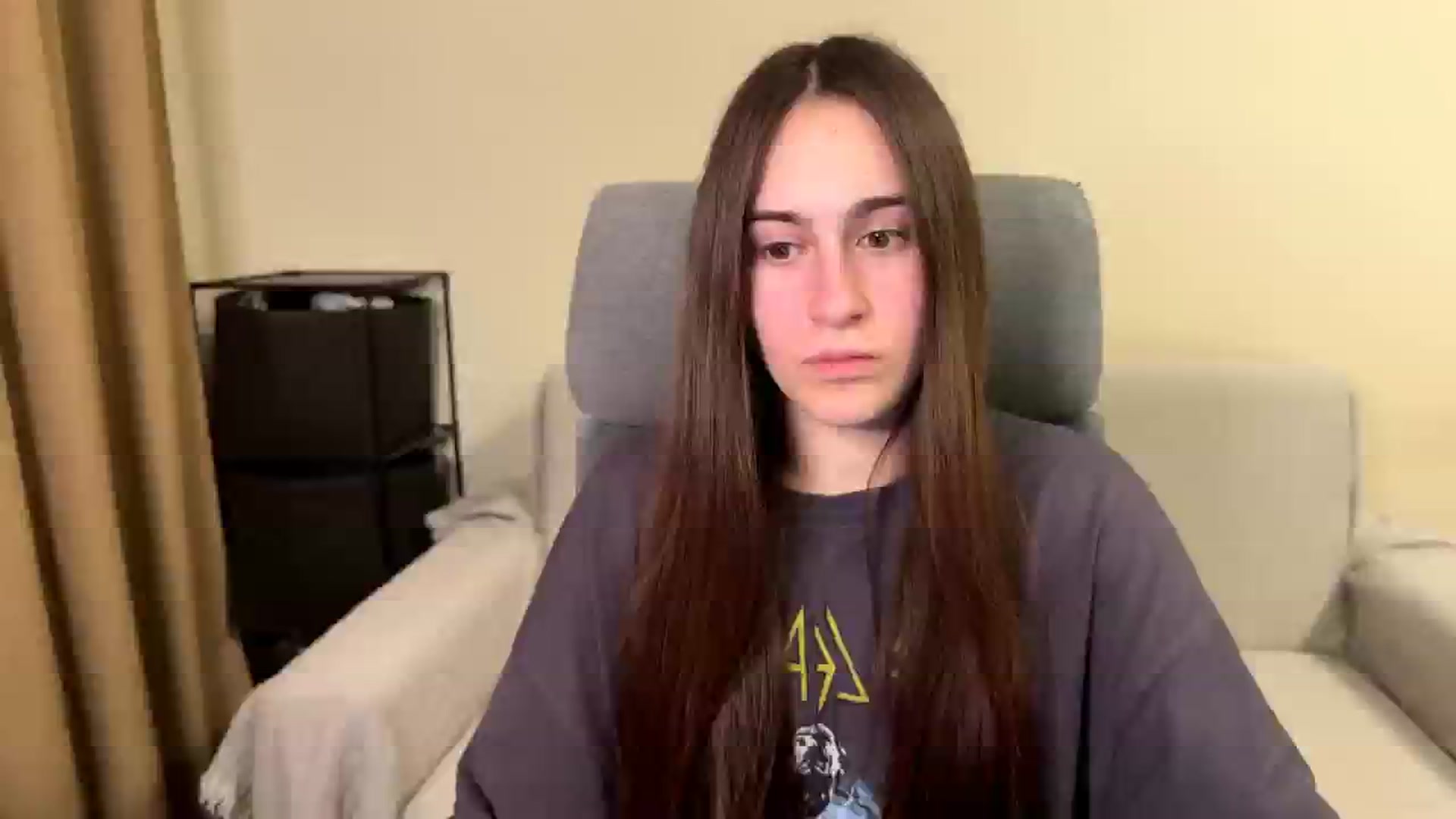 Gallery image thumbnail from ulohu's myfreecams stream on, 03/23/2026, 22:43 image 18 of 20