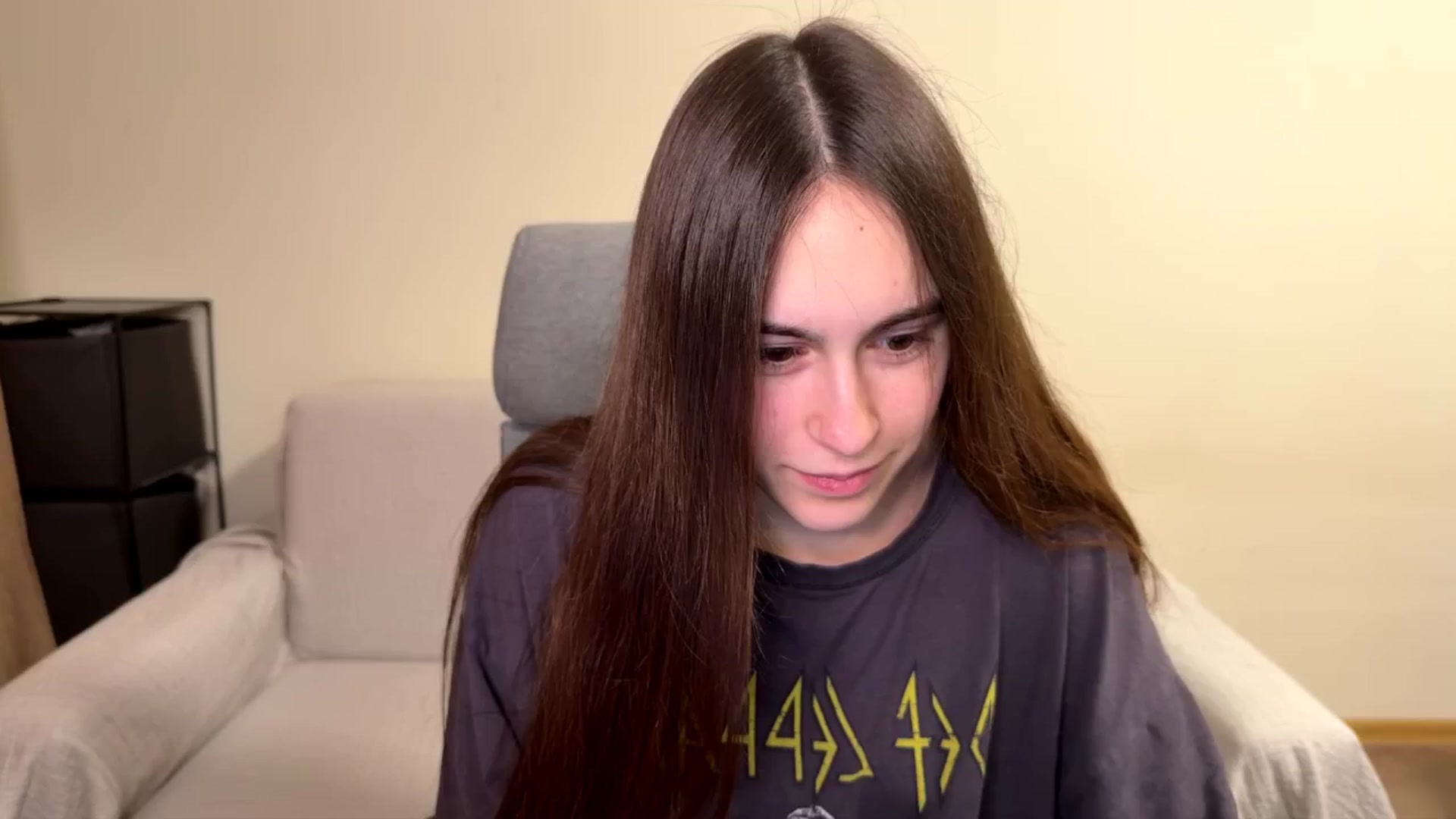 Gallery image thumbnail from ulohu's myfreecams stream on, 03/30/2026, 22:40 image 5 of 20