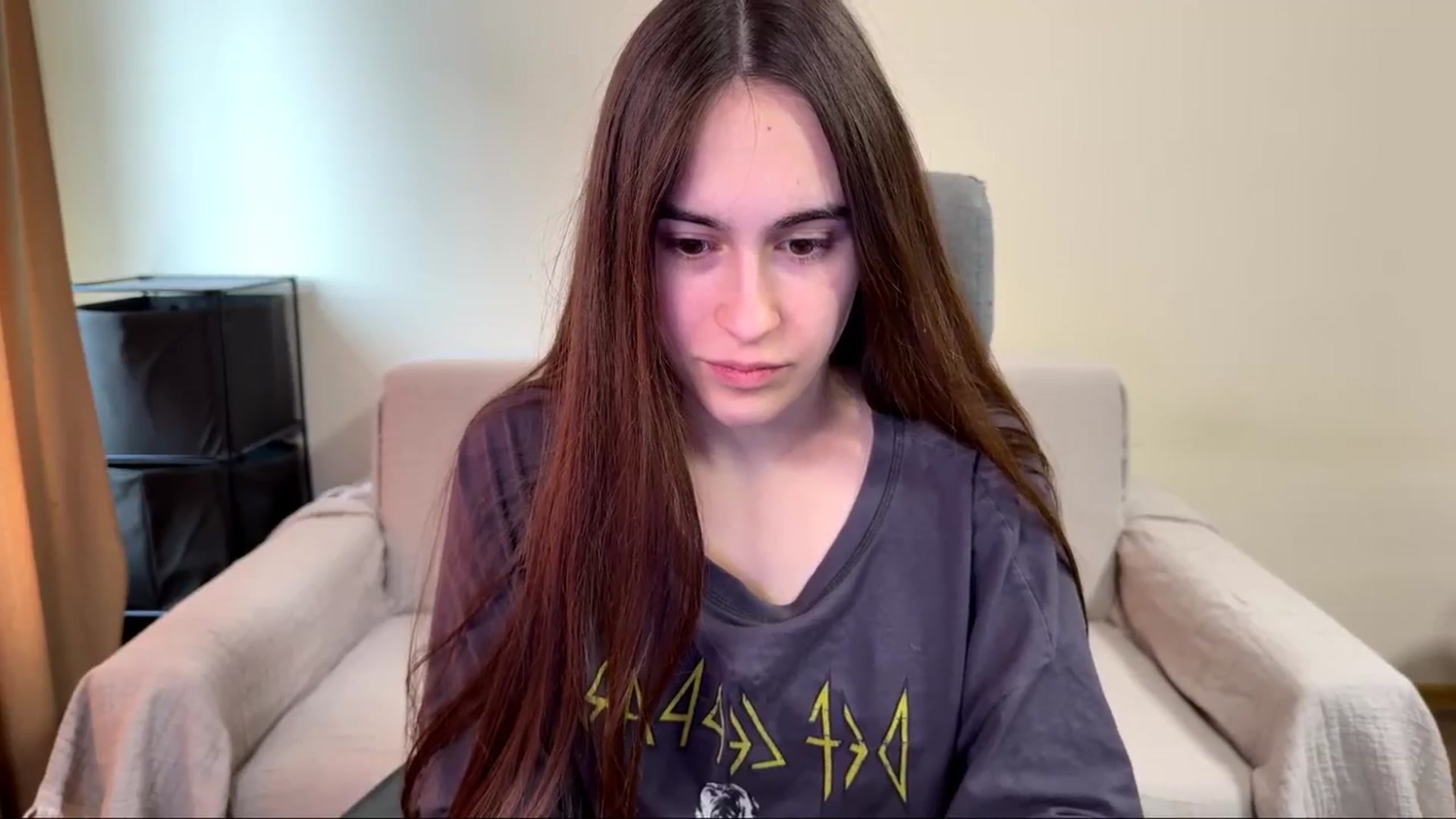 Gallery image thumbnail from ulohu's myfreecams stream on, 04/07/2026, 04:22 image 18 of 20