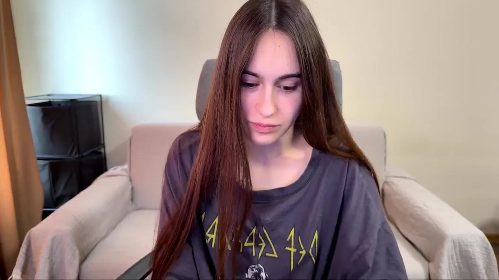 Gallery image thumbnail from ulohu's myfreecams stream on, 04/07/2026, 04:22 image 19 of 20