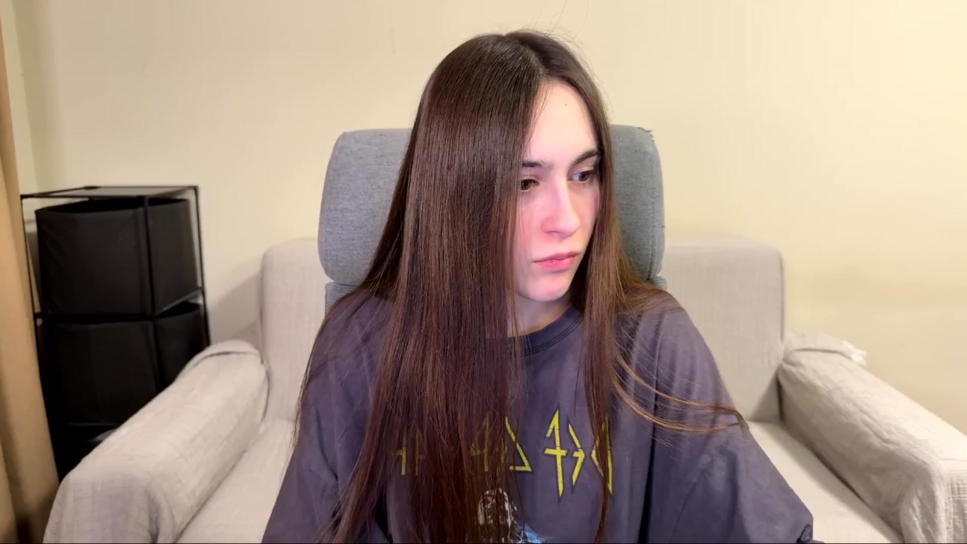 Gallery image thumbnail from ulohu's myfreecams stream on, 04/08/2026, 23:00 image 2 of 20