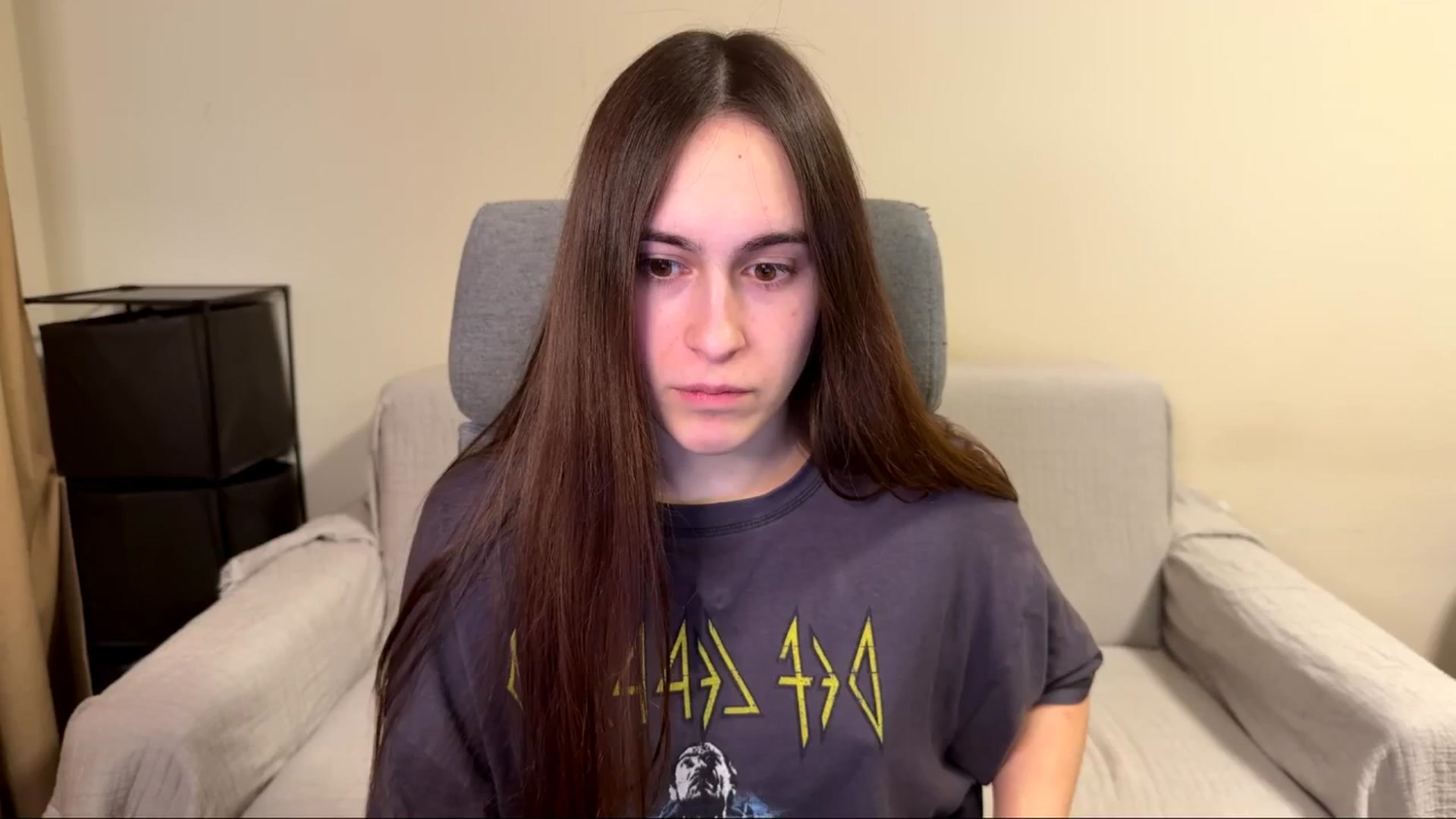 Gallery image thumbnail from ulohu's myfreecams stream on, 04/09/2026, 03:29 image 4 of 20