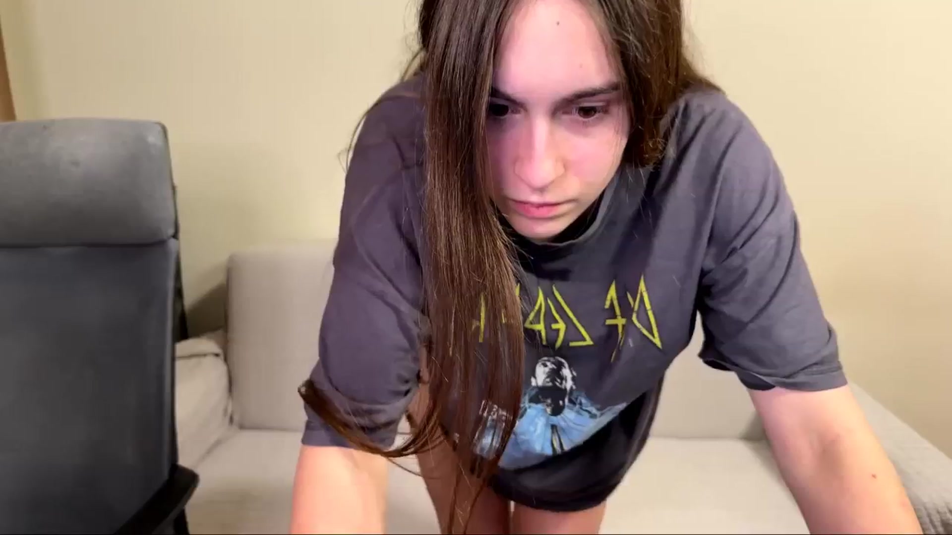 Gallery image thumbnail from ulohu's myfreecams stream on, 04/13/2026, 23:02 image 19 of 20