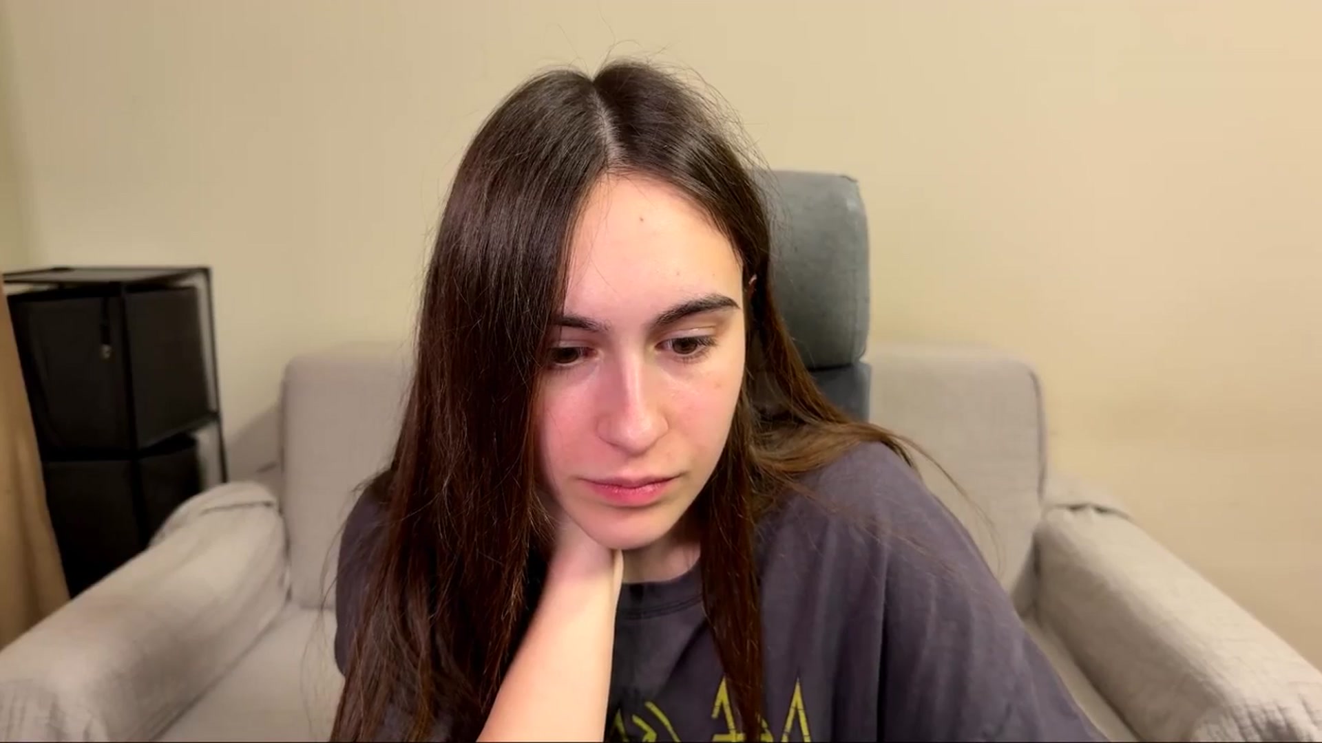 Gallery image thumbnail from ulohu's myfreecams stream on, 04/13/2026, 23:34 image 18 of 20