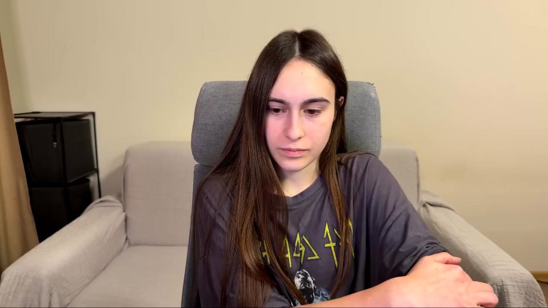 Gallery image thumbnail from ulohu's myfreecams stream on, 04/14/2026, 02:56 image 8 of 20