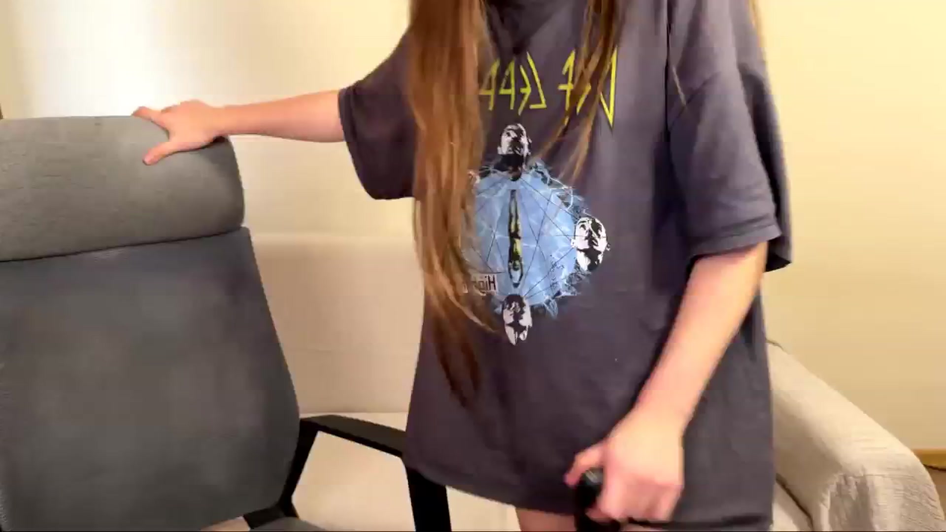 Gallery image thumbnail from ulohu's myfreecams stream on, 04/14/2026, 03:35 image 3 of 20