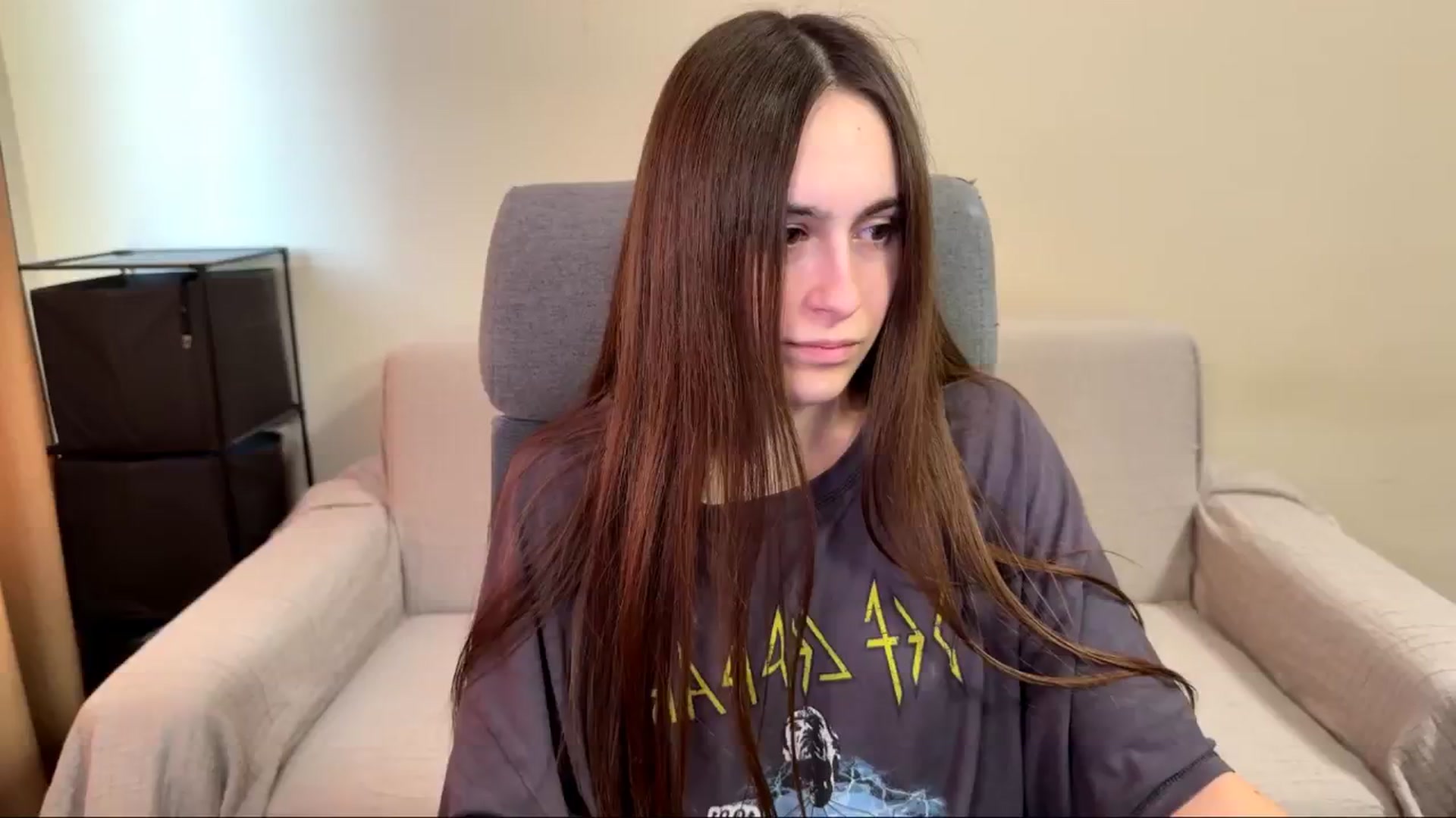 Gallery image thumbnail from ulohu's myfreecams stream on, 04/15/2026, 03:56 image 13 of 20