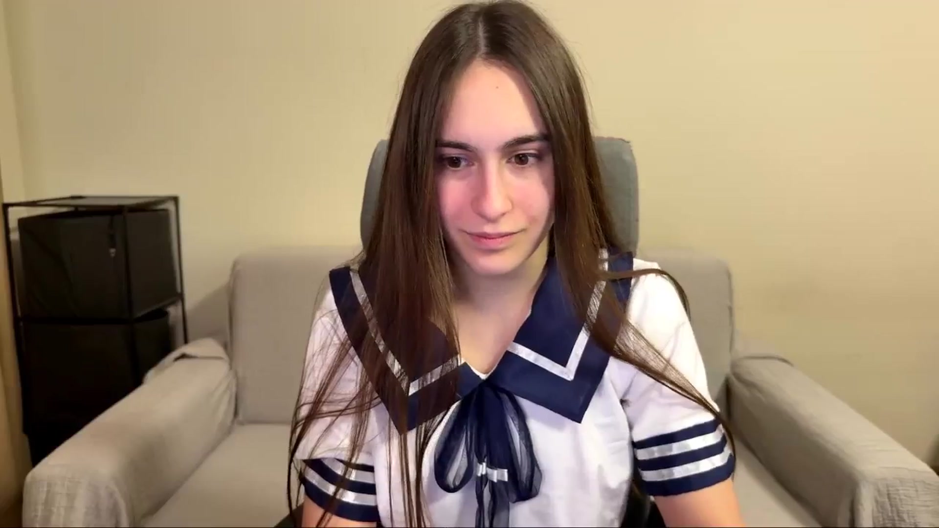 Gallery image thumbnail from ulohu's myfreecams stream on, 04/16/2026, 21:52 image 11 of 20