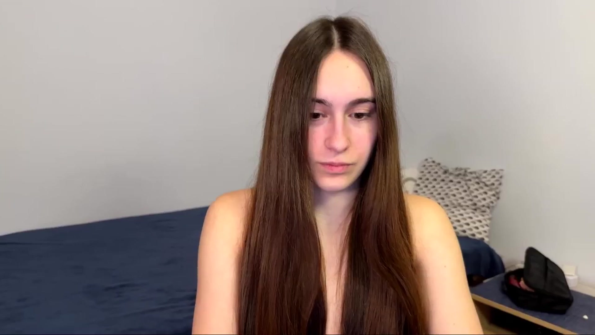 Gallery image thumbnail from ulohu's myfreecams stream on, 04/20/2026, 22:50 image 10 of 20