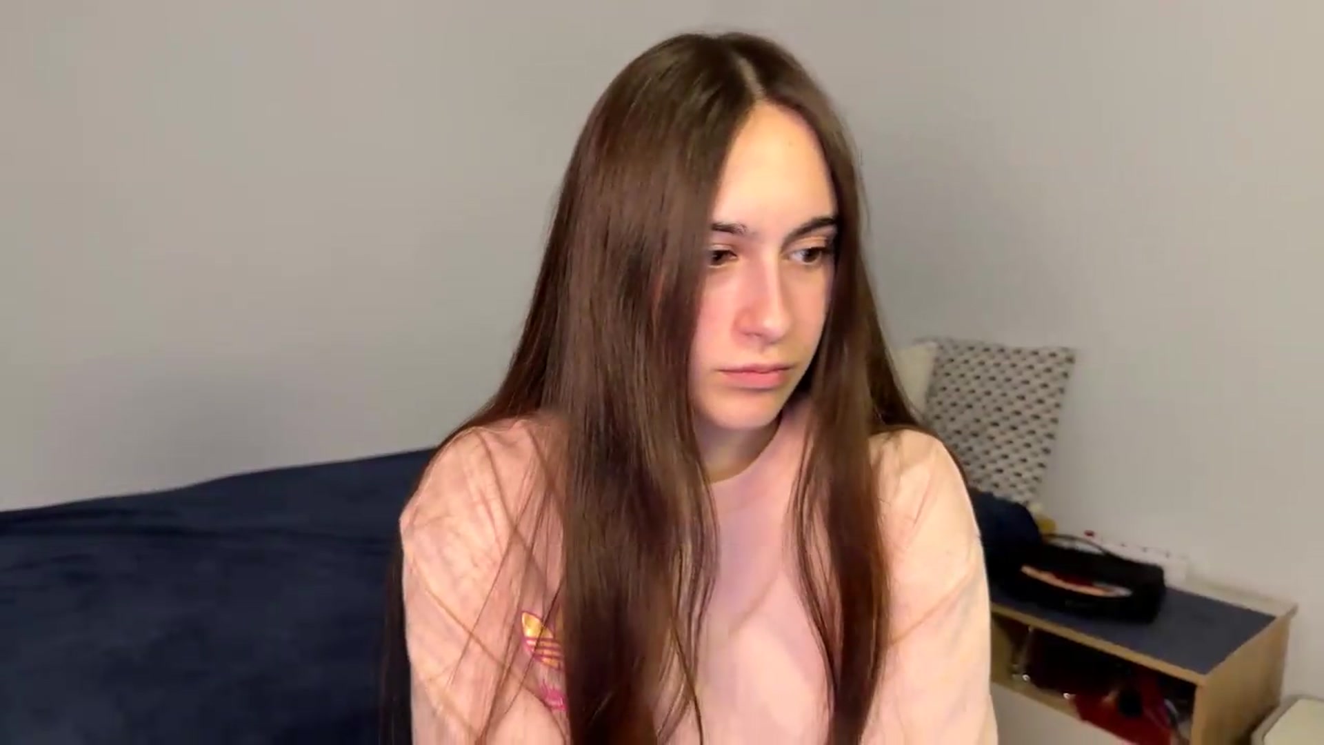Gallery image thumbnail from ulohu's myfreecams stream on, 05/24/2026, 19:40 image 15 of 20
