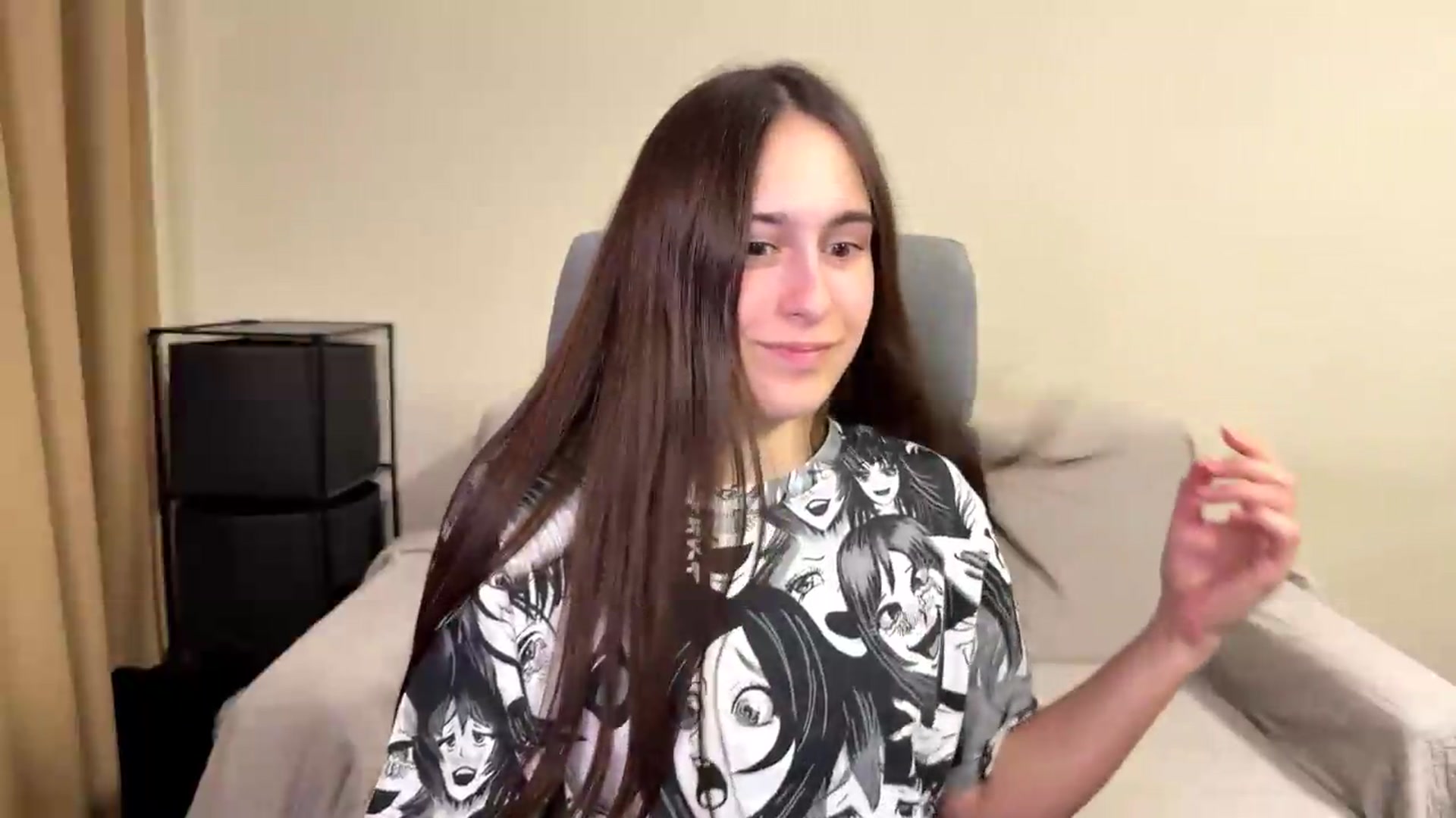 Gallery image thumbnail from ulohu's myfreecams stream on, 05/26/2026, 23:27 image 8 of 20
