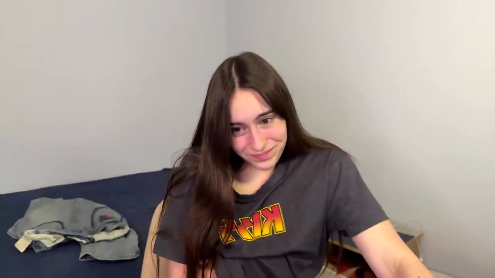Gallery image thumbnail from ulohu's myfreecams stream on, 05/28/2026, 23:51 image 16 of 20