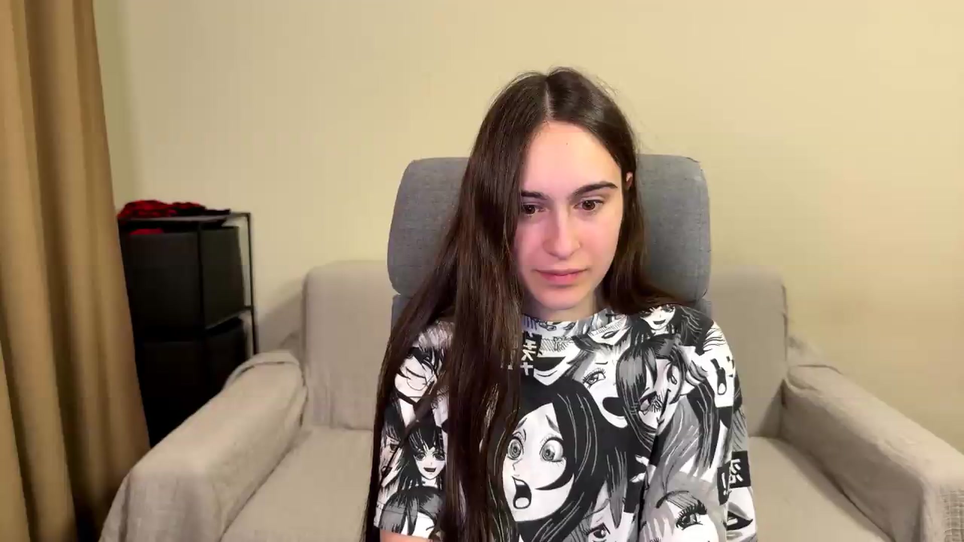 Gallery image thumbnail from ulohu's myfreecams stream on, 05/30/2026, 20:03 image 17 of 20