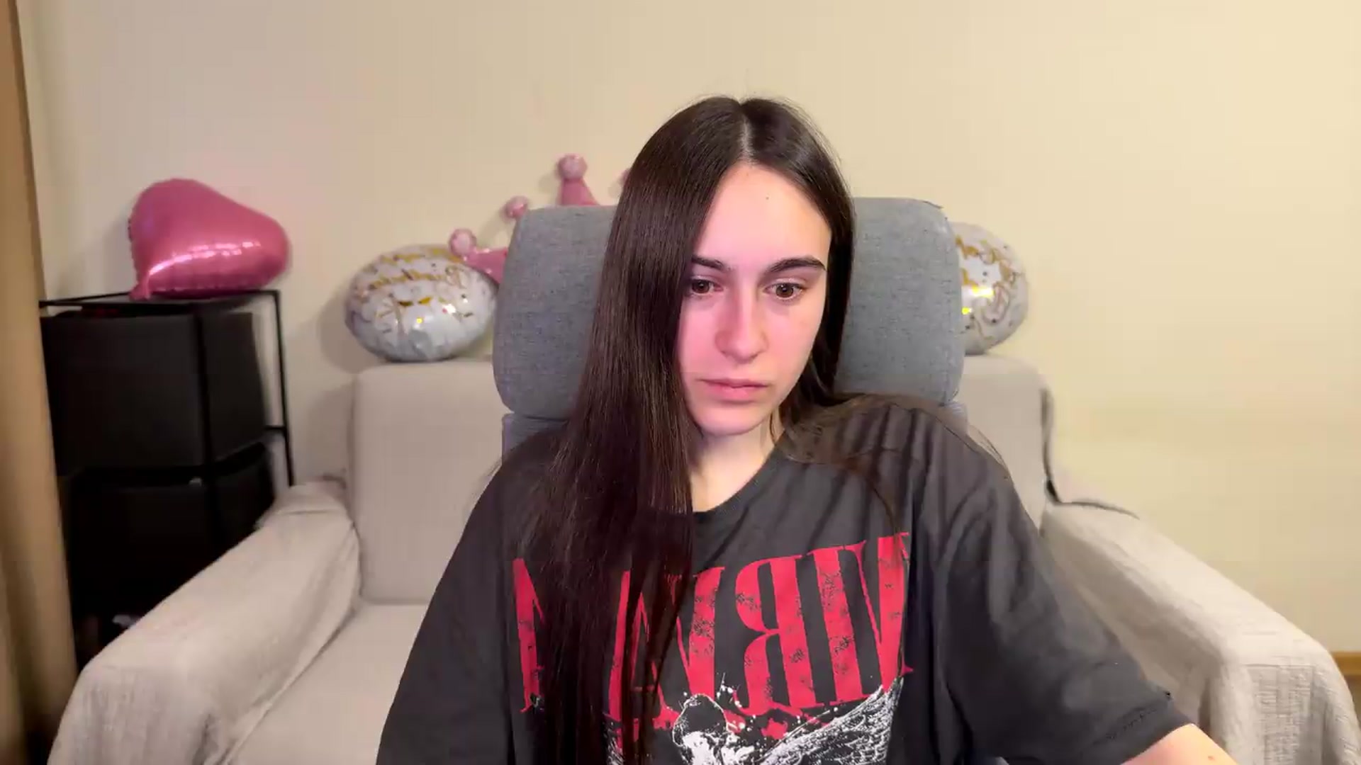 Gallery image thumbnail from ulohu's myfreecams stream on, 06/02/2026, 01:47 image 19 of 20