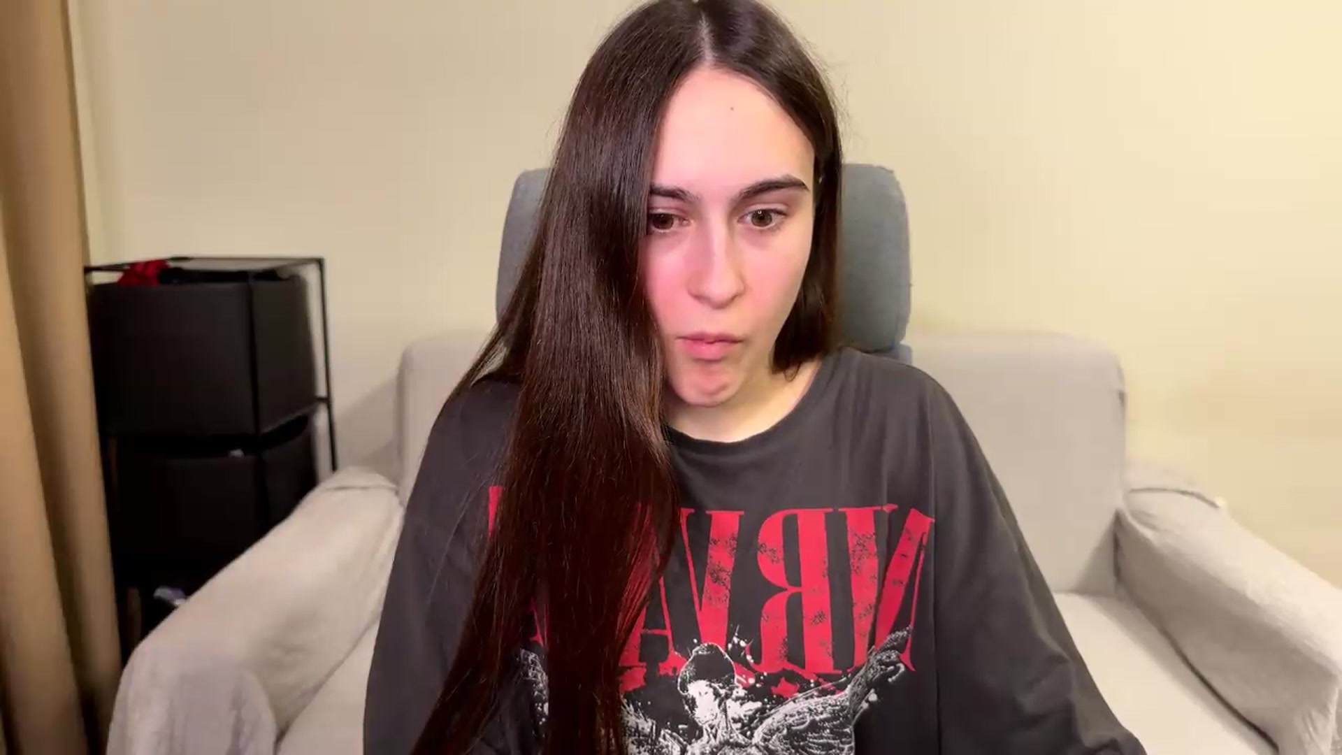 Gallery image thumbnail from ulohu's myfreecams stream on, 06/04/2026, 22:38 image 6 of 20