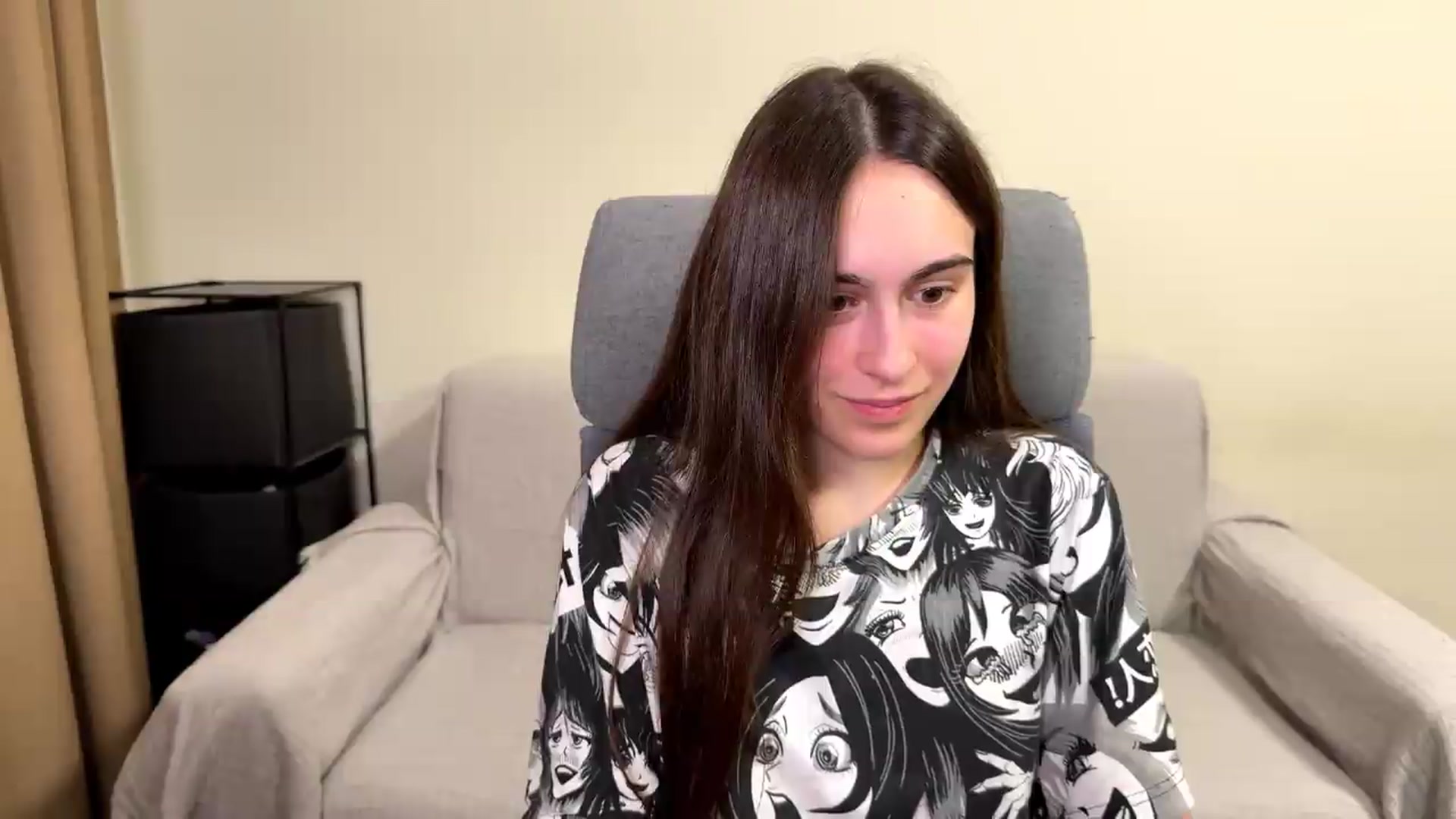 Gallery image thumbnail from ulohu's myfreecams stream on, 06/07/2026, 22:39 image 18 of 20