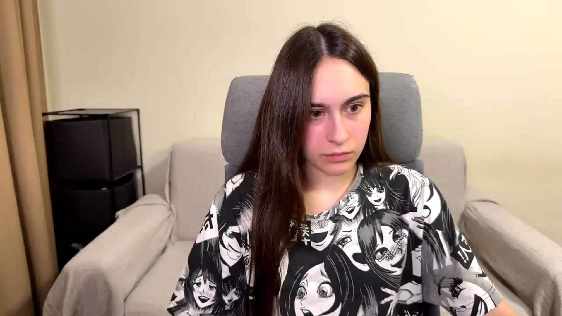 Gallery image thumbnail from ulohu's myfreecams stream on, 06/07/2026, 22:39 image 10 of 20