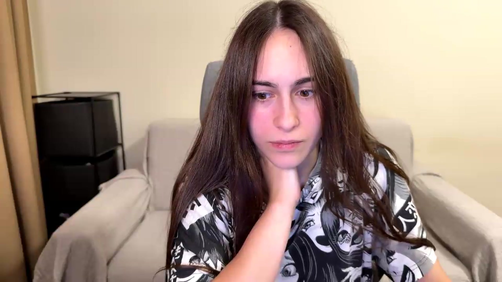 Gallery image thumbnail from ulohu's myfreecams stream on, 06/07/2026, 23:44 image 16 of 20