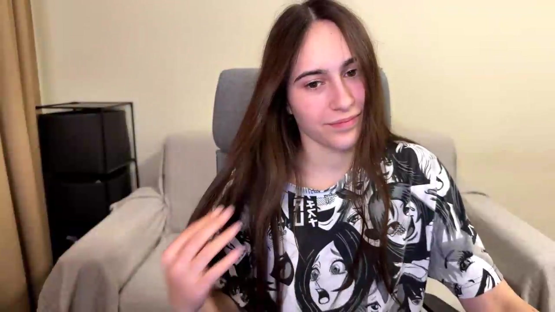 Gallery image thumbnail from ulohu's myfreecams stream on, 06/07/2026, 23:44 image 18 of 20