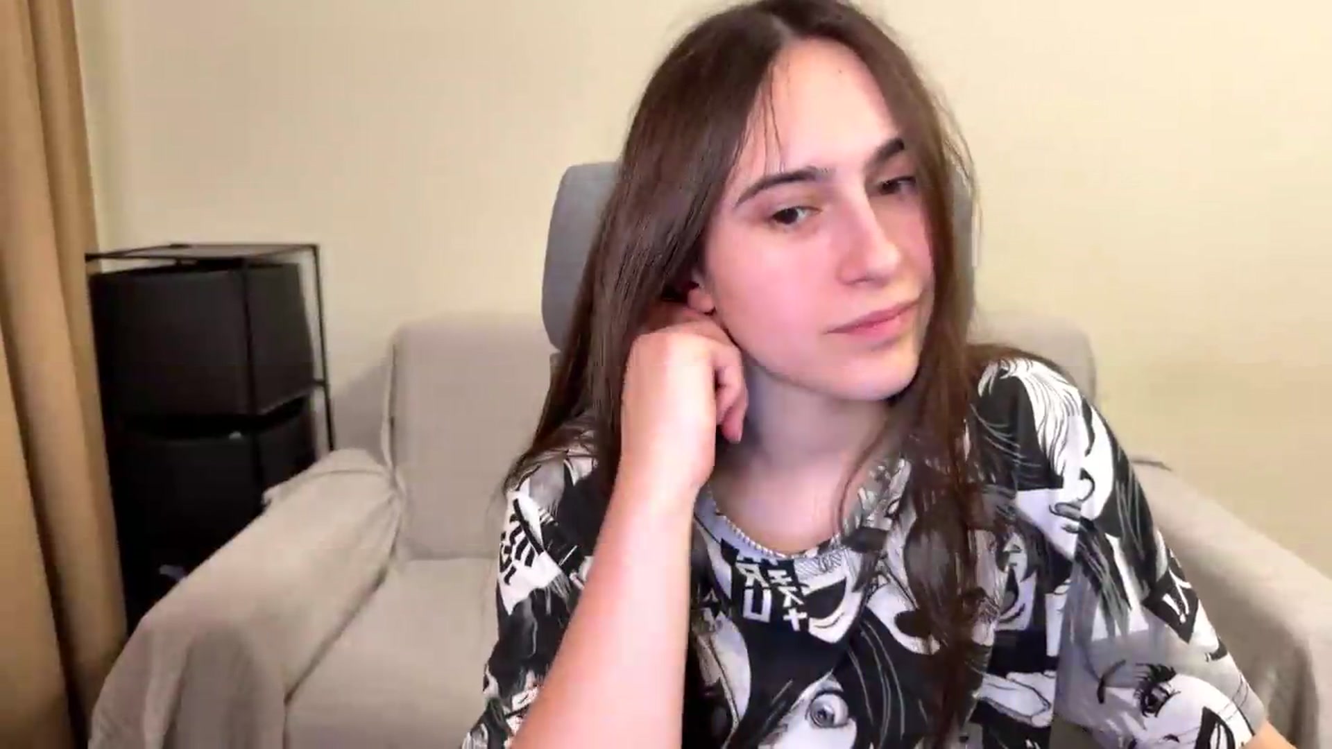 Gallery image thumbnail from ulohu's myfreecams stream on, 06/07/2026, 23:44 image 20 of 20