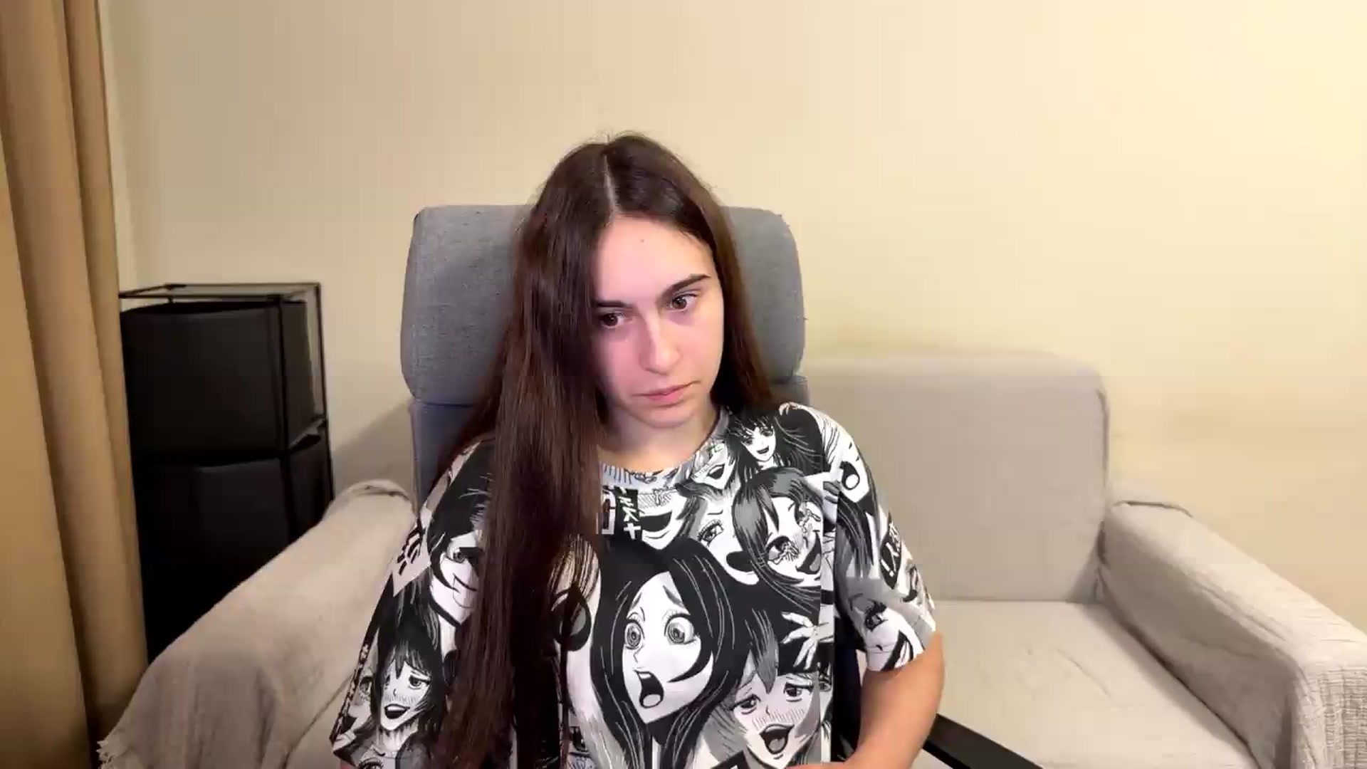 Gallery image thumbnail from ulohu's myfreecams stream on, 06/09/2026, 01:19 image 8 of 20