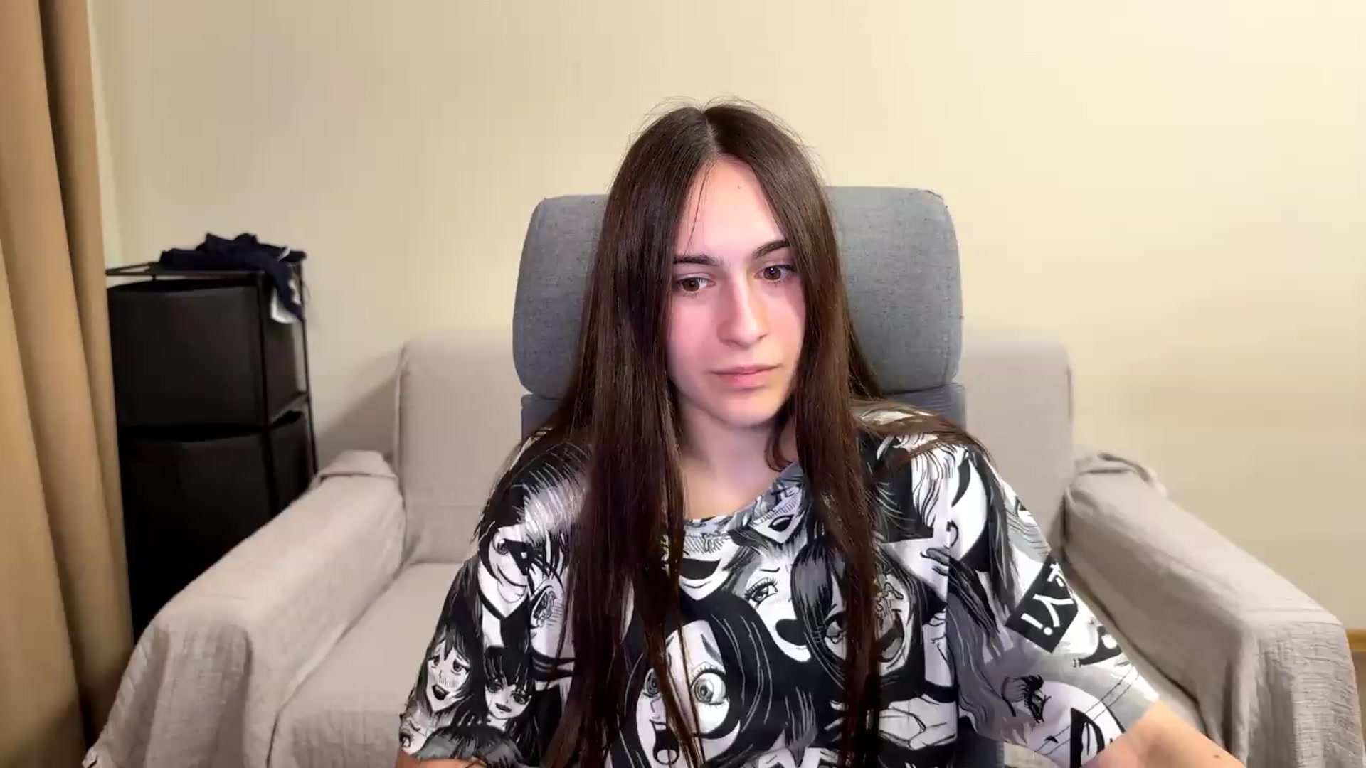 Gallery image thumbnail from ulohu's myfreecams stream on, 06/10/2026, 23:23 image 10 of 20