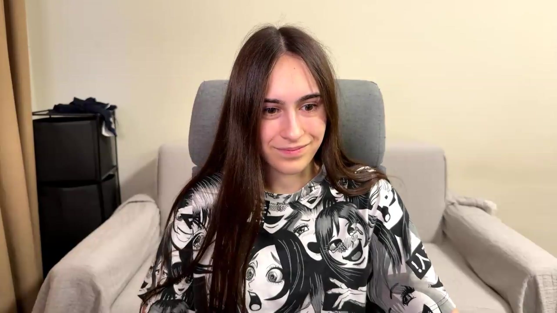 Gallery image thumbnail from ulohu's myfreecams stream on, 06/11/2026, 02:10 image 5 of 20