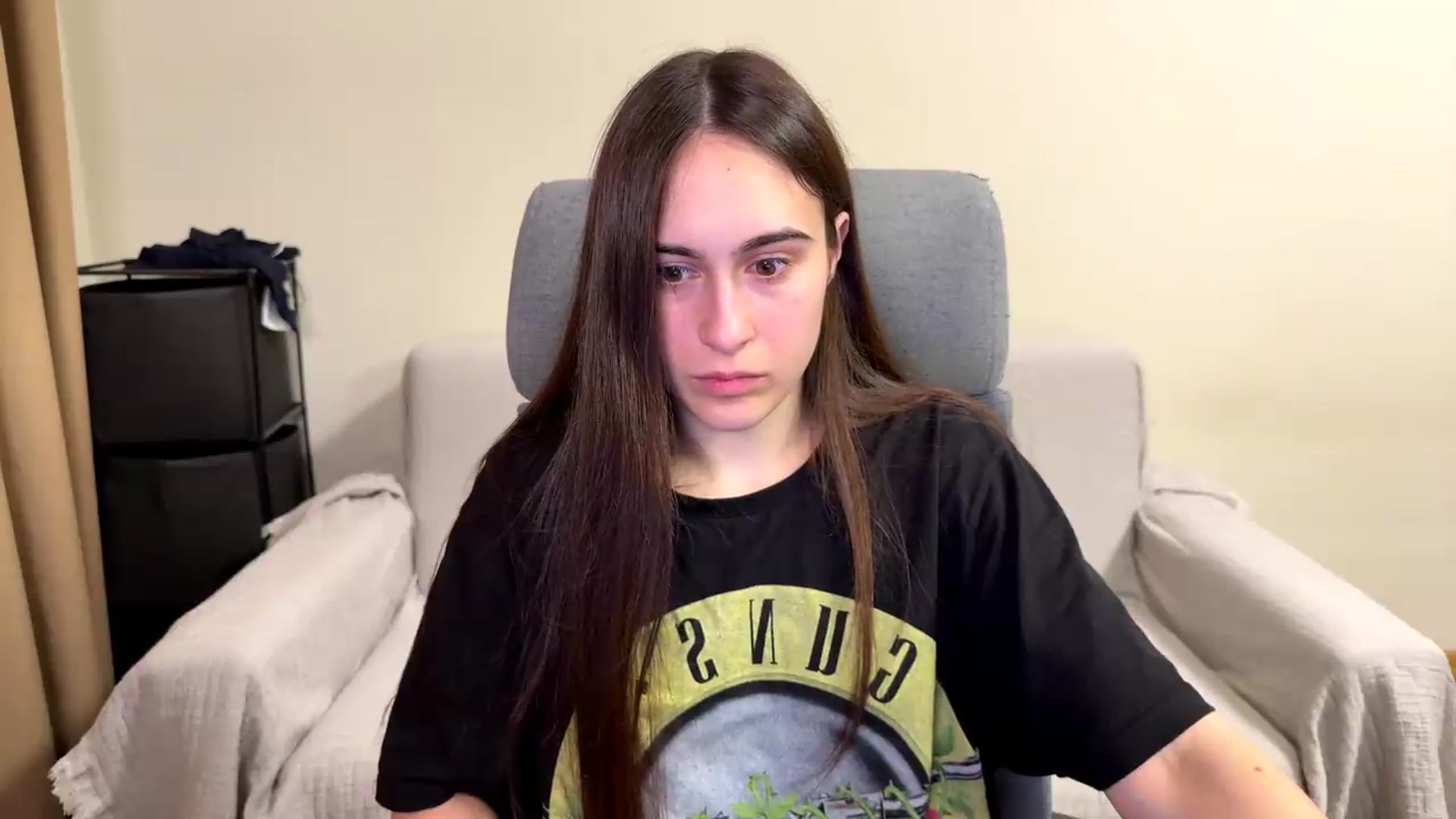Gallery image thumbnail from ulohu's myfreecams stream on, 06/11/2026, 21:25 image 7 of 20