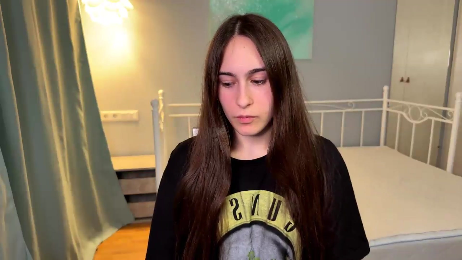 Gallery image thumbnail from ulohu's myfreecams stream on, 06/12/2026, 23:59 image 11 of 20