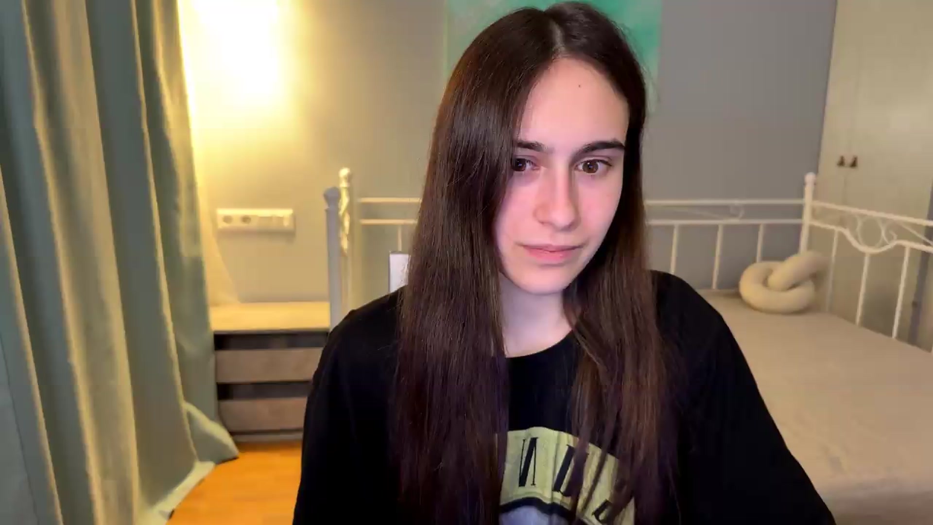 Gallery image thumbnail from ulohu's myfreecams stream on, 06/15/2026, 23:10 image 19 of 20